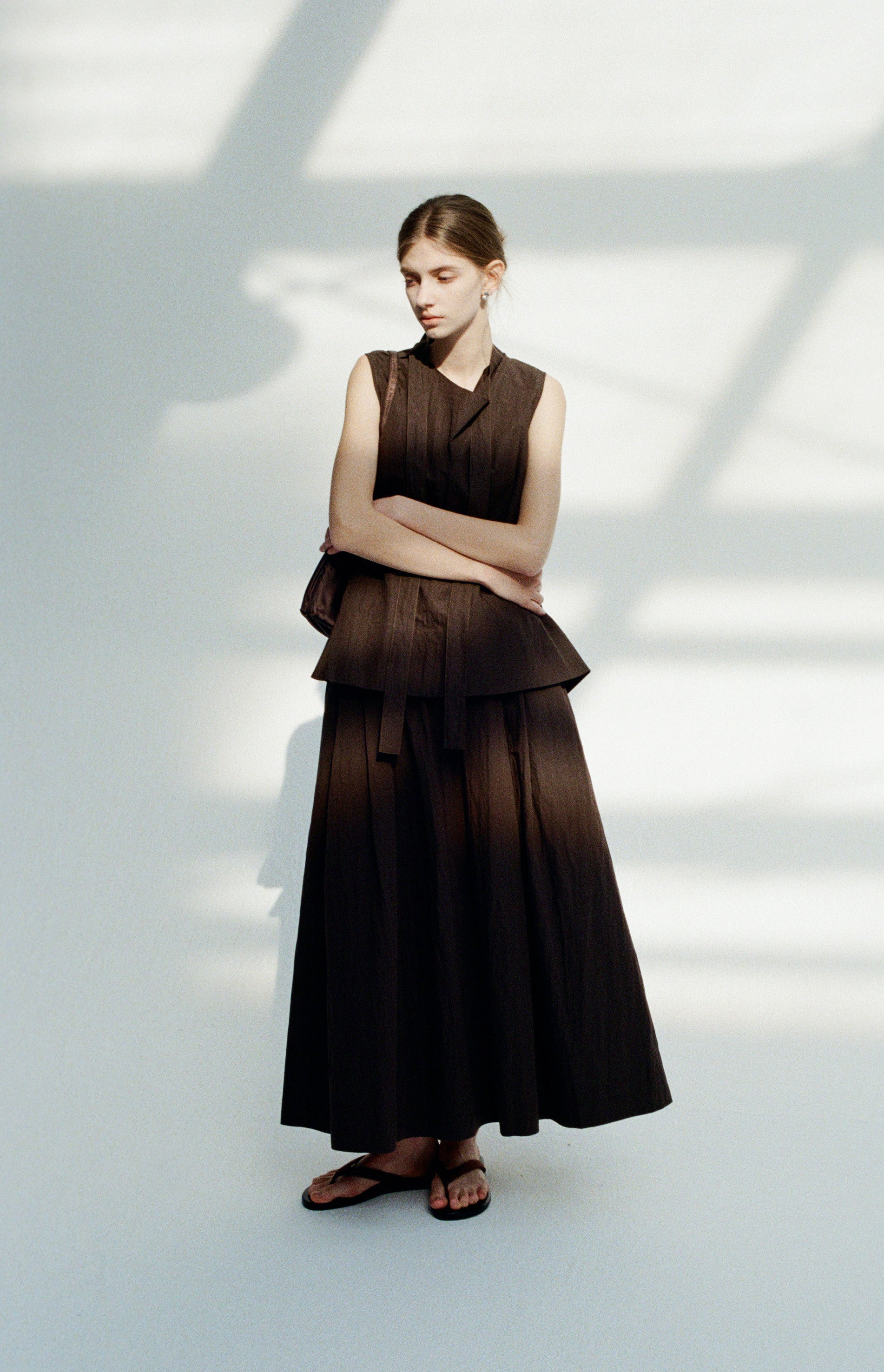 VOLUME GATHER BROWN SKIRT / 볼륨 개더 브라운 스커트