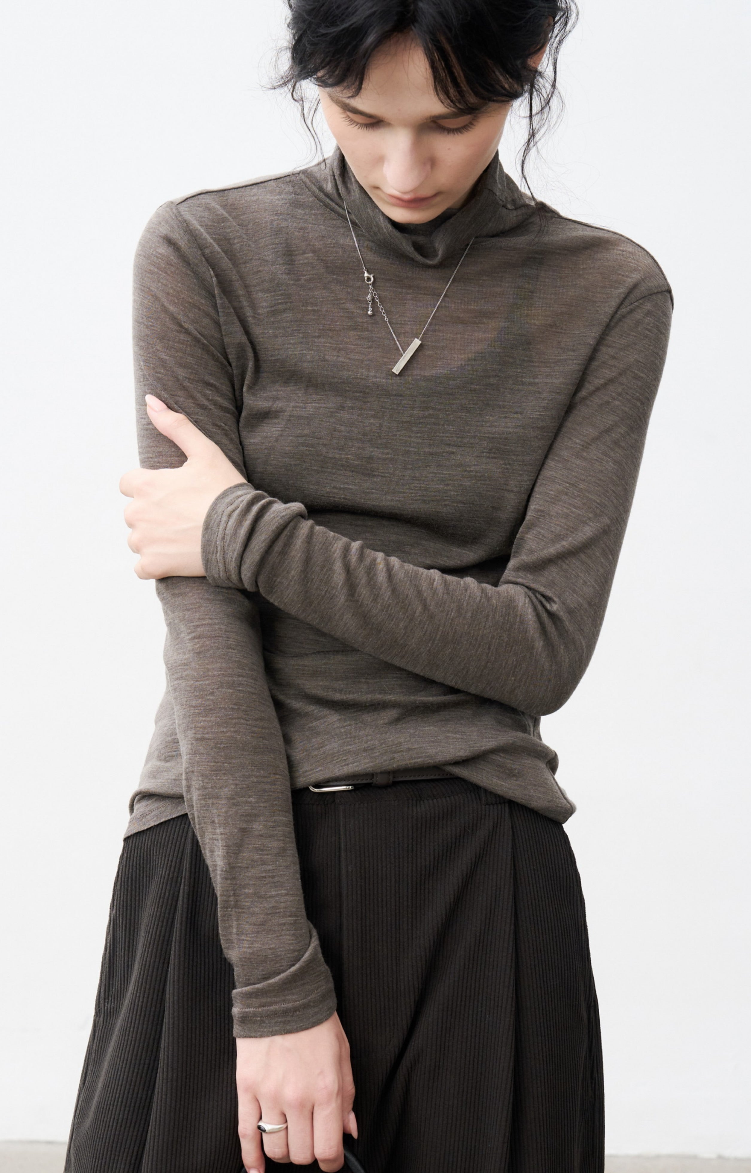 SLIM FIT TURTLE SWEATER / 슬림 피트 터틀 스웨터