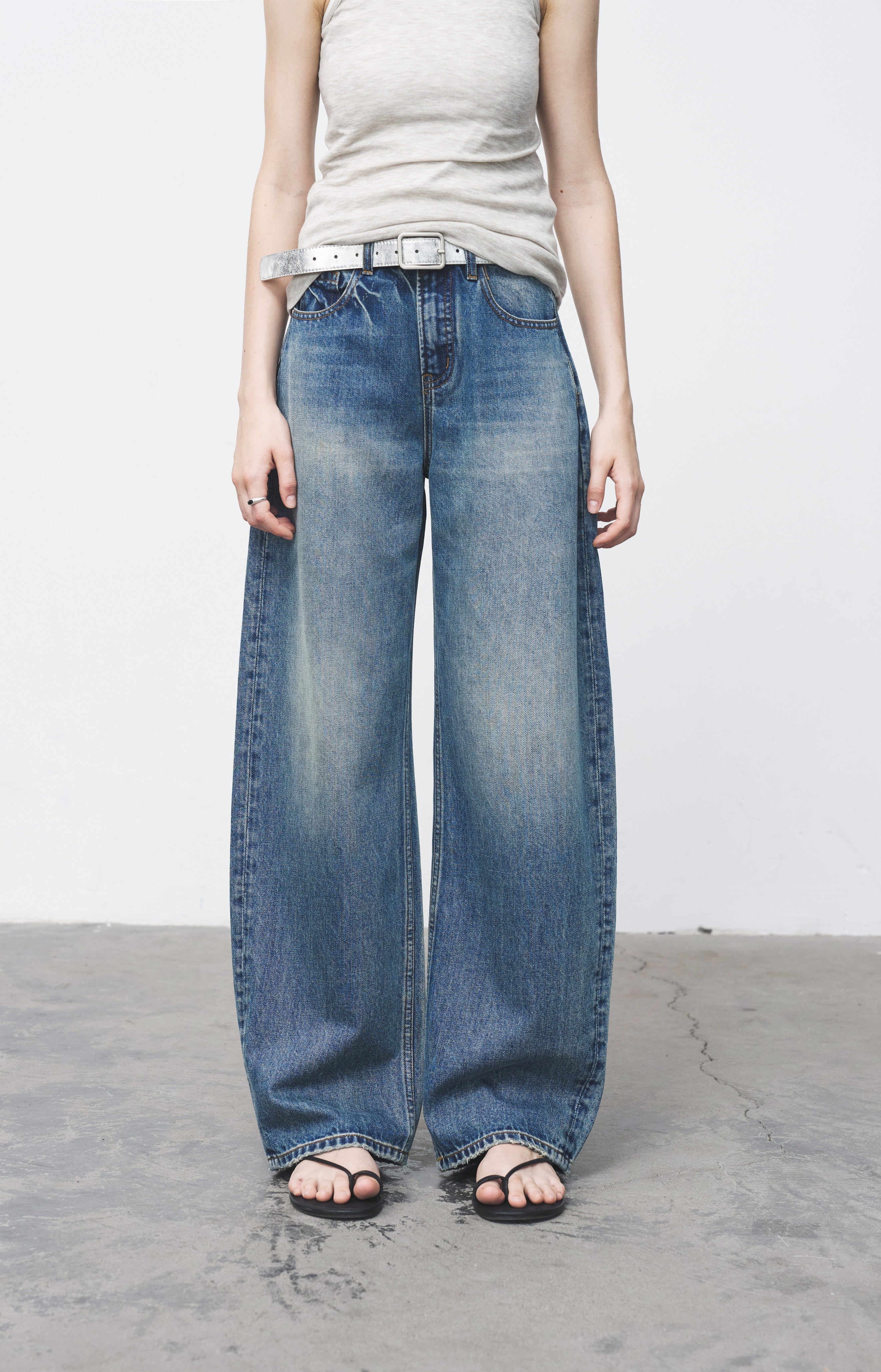 FADED BASIC STRAIGHT JEANS / フェードベーシックストレートジーンズ