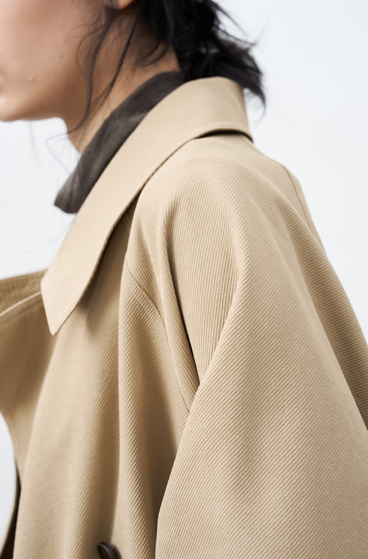 ACCENT STRIPE NECK TRENCH