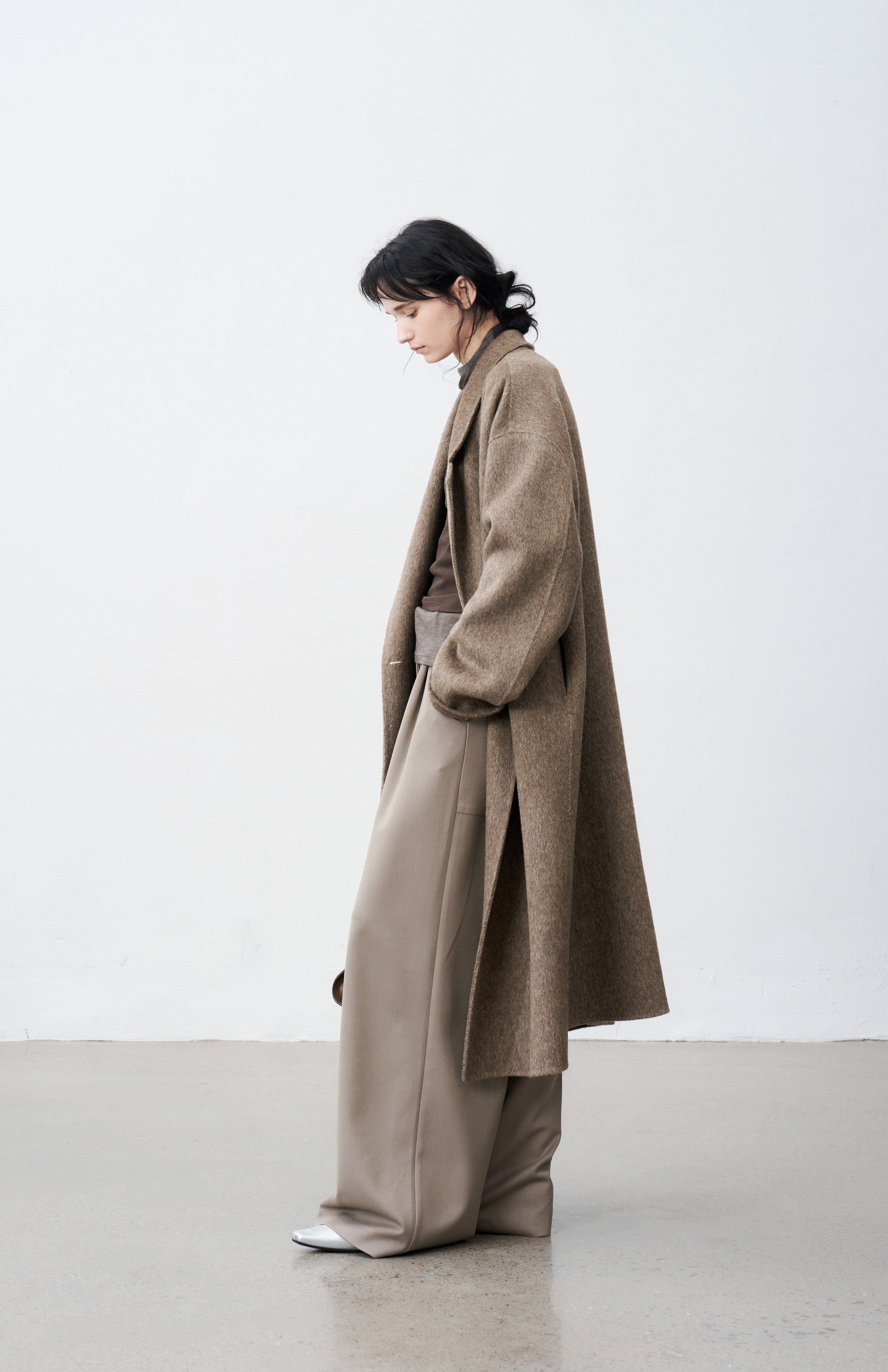 SOFT FURRY WOOL COAT / 소프트 파리 울 코트