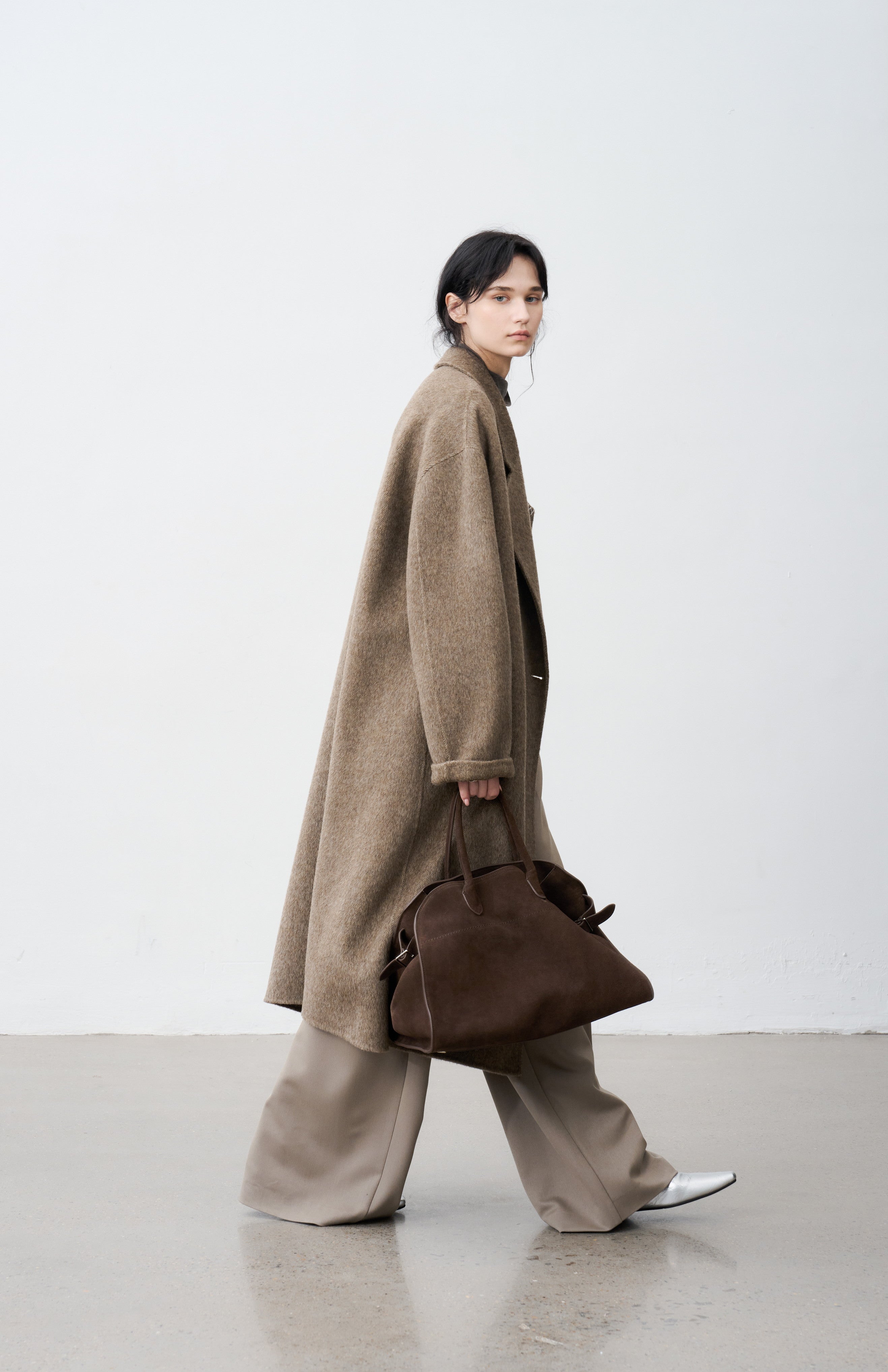 SOFT FURRY WOOL COAT / 소프트 파리 울 코트