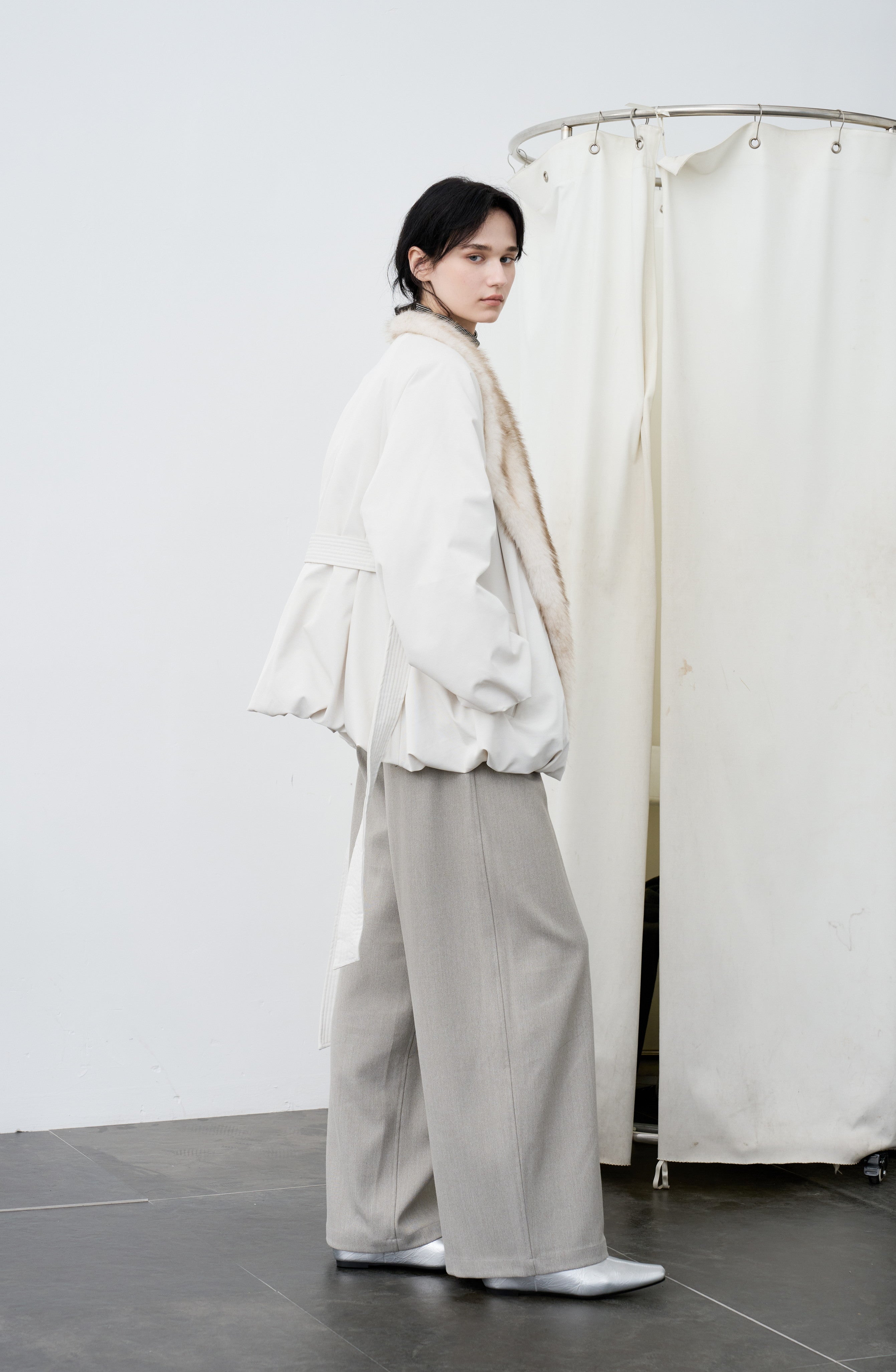 FUR LAPEL DRAPE DOWN