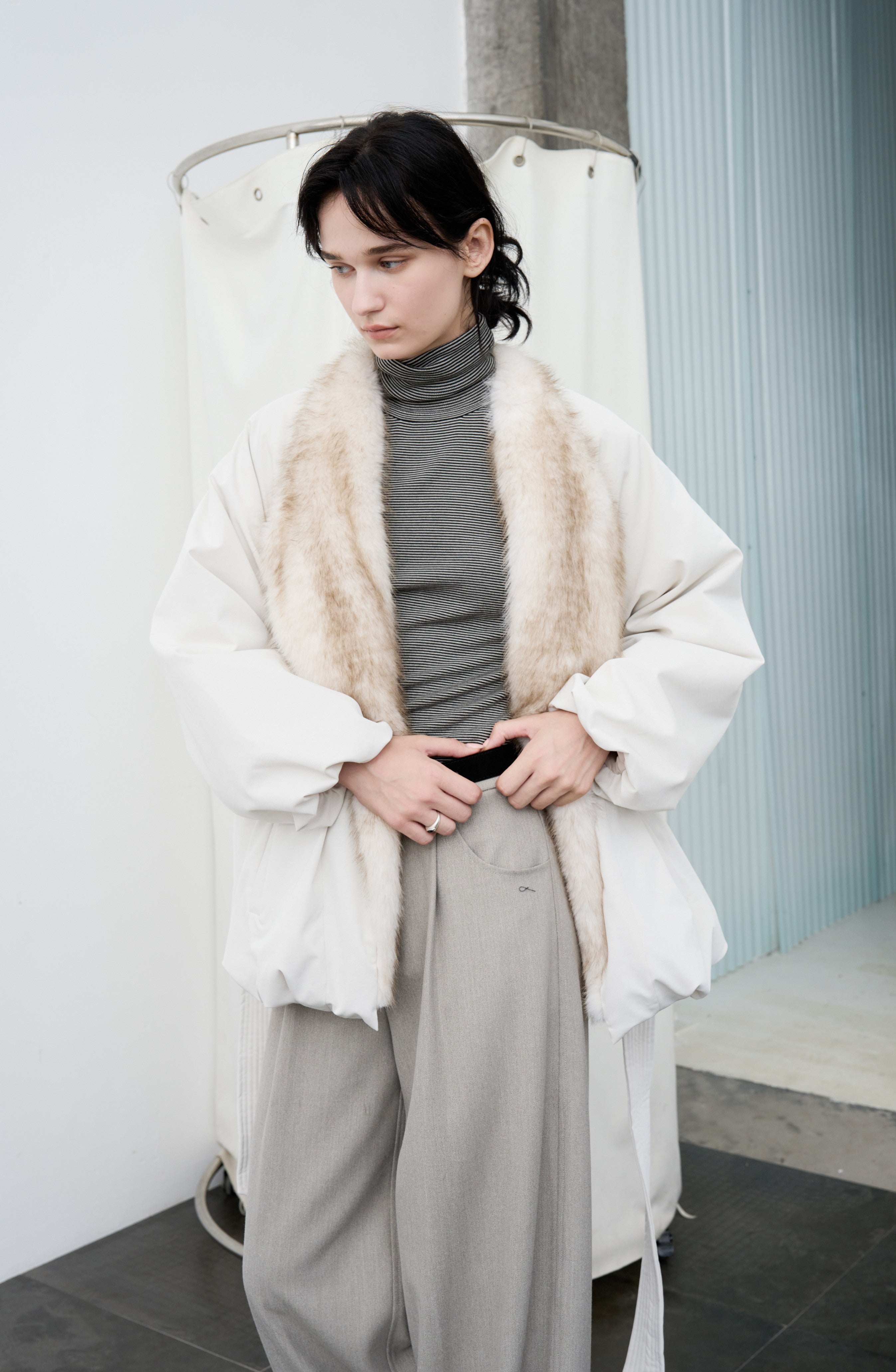 FUR LAPEL DRAPE DOWN