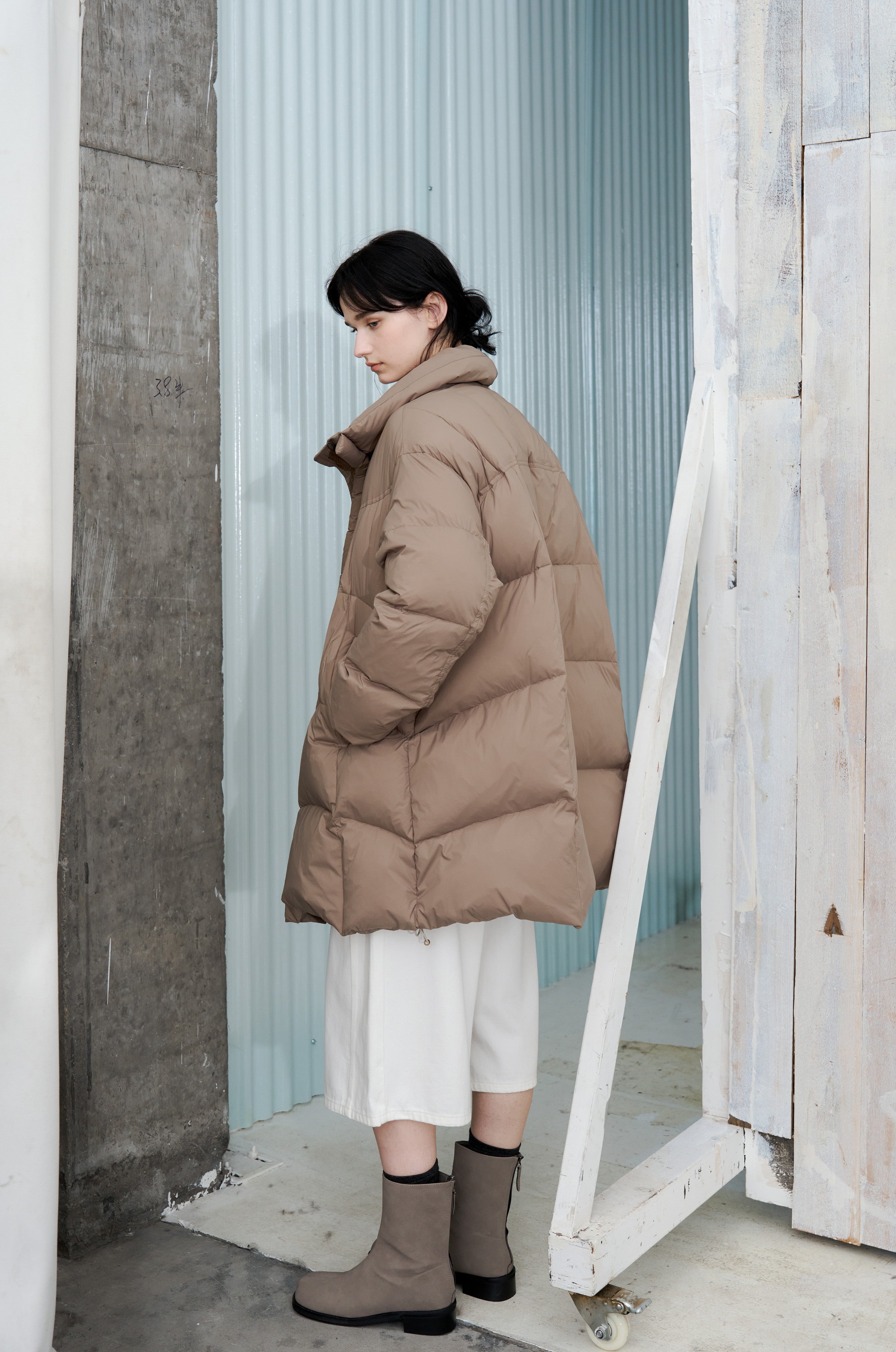 HOODED VOLUME MIDI DOWN / フードボリュームミドルダウン