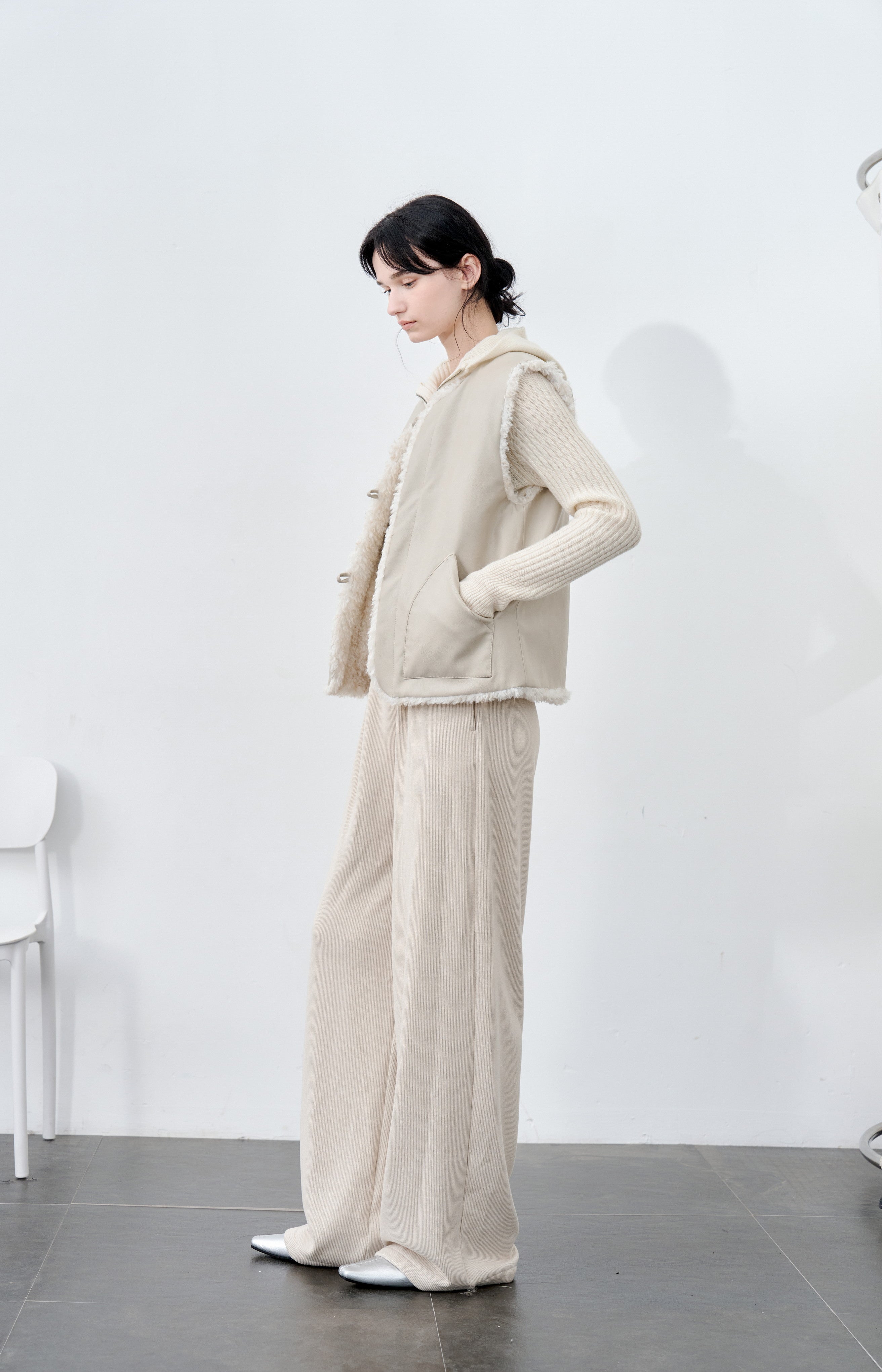 REVERSIBLE SOFT BOA VEST / 리버시블 소프트 보아 베스트