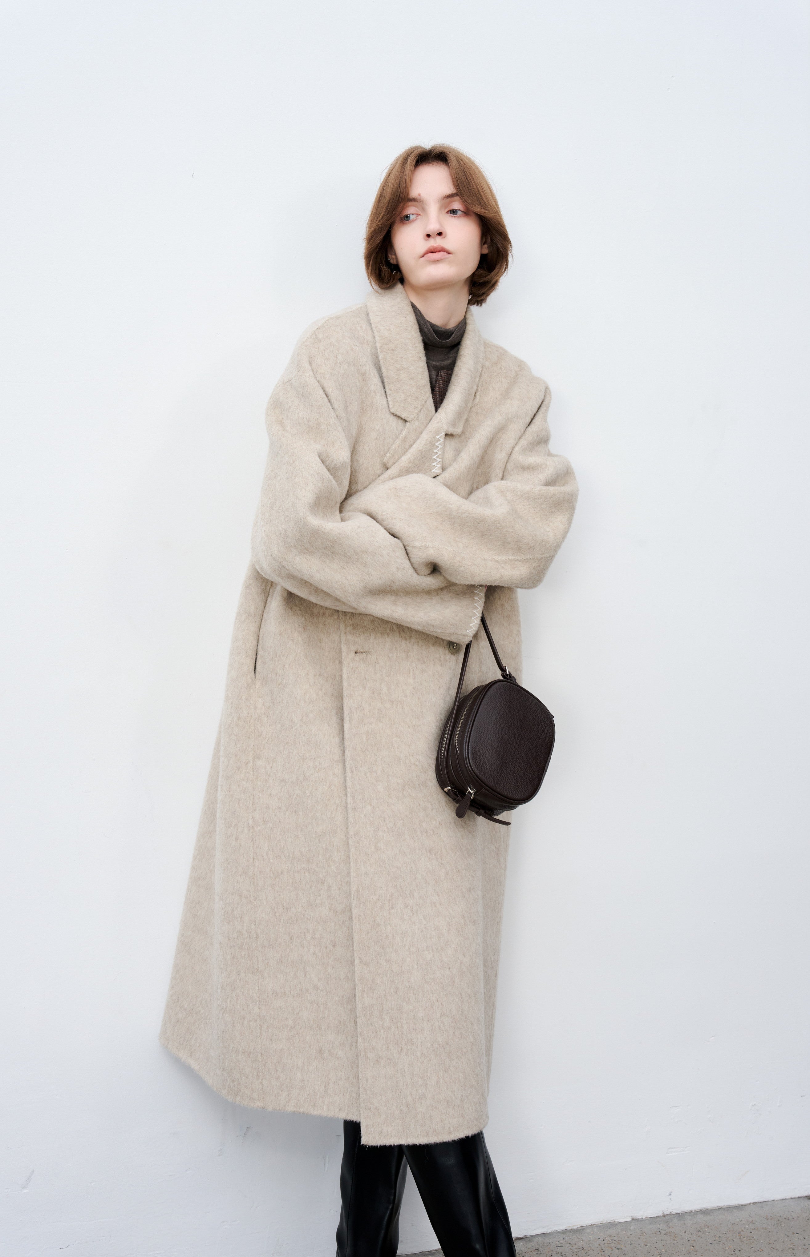 SOFT FURRY WOOL COAT / 소프트 파리 울 코트