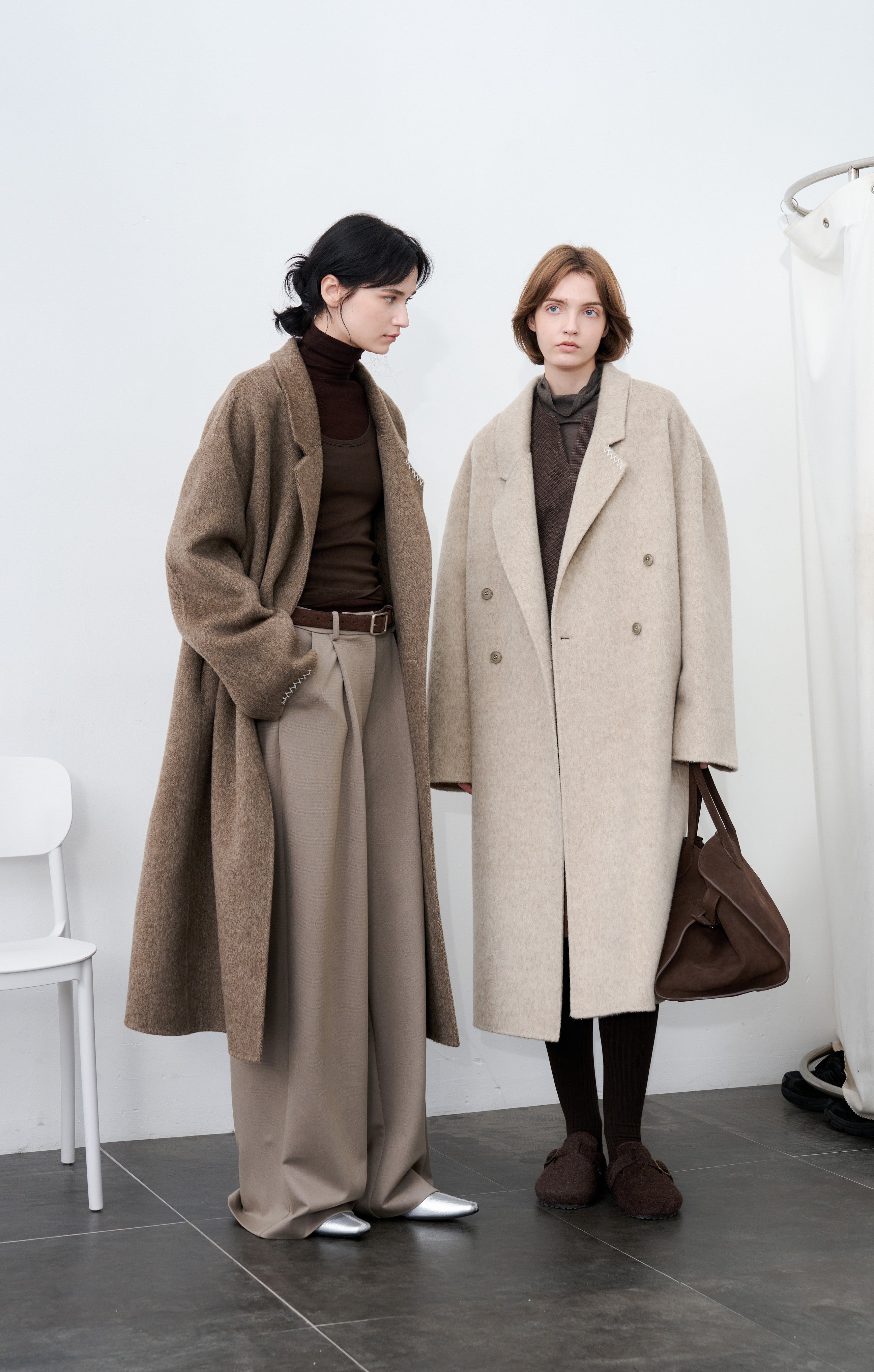 SOFT FURRY WOOL COAT / 소프트 파리 울 코트
