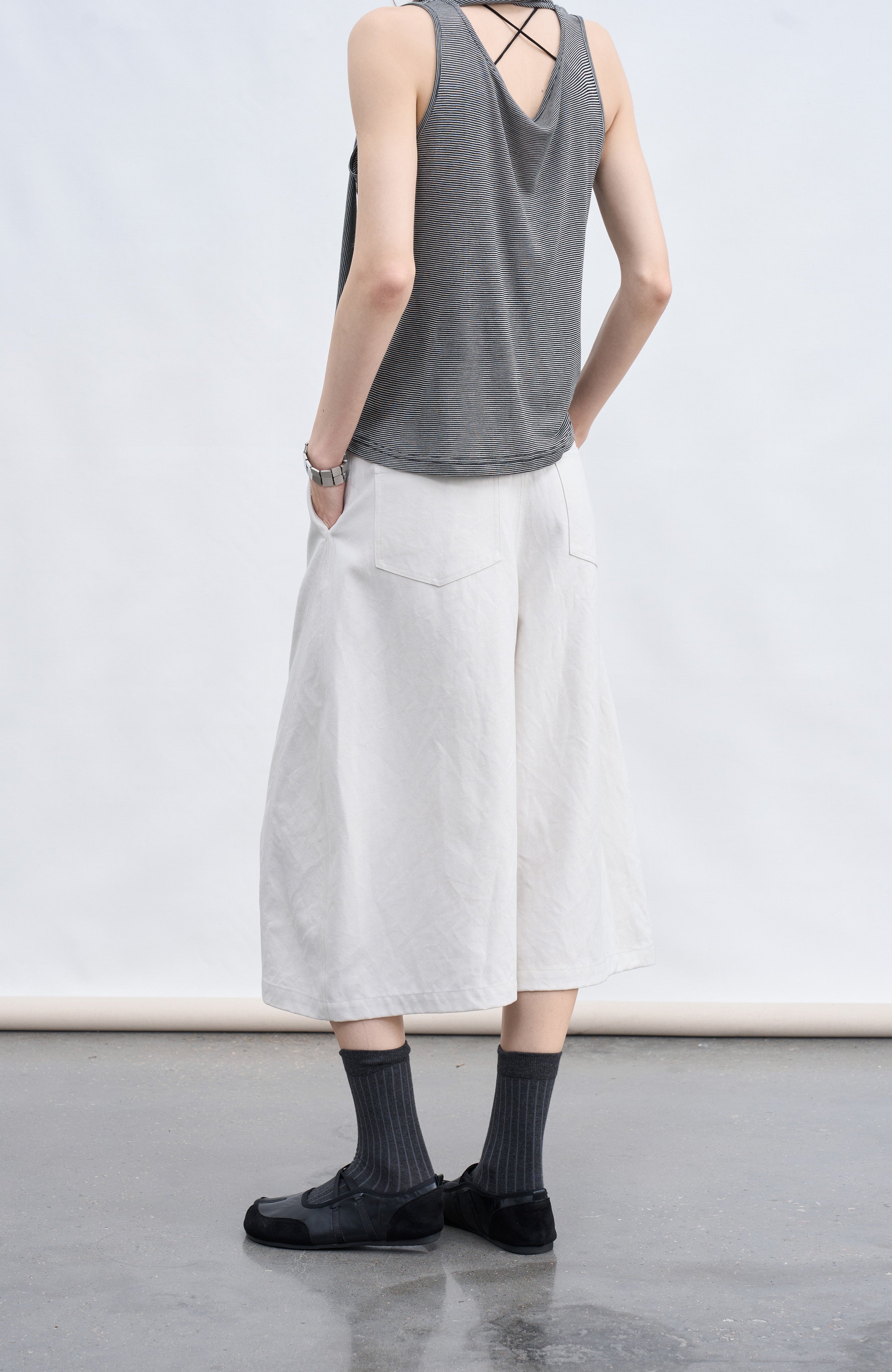 WIDE CURVE HALF PANTS