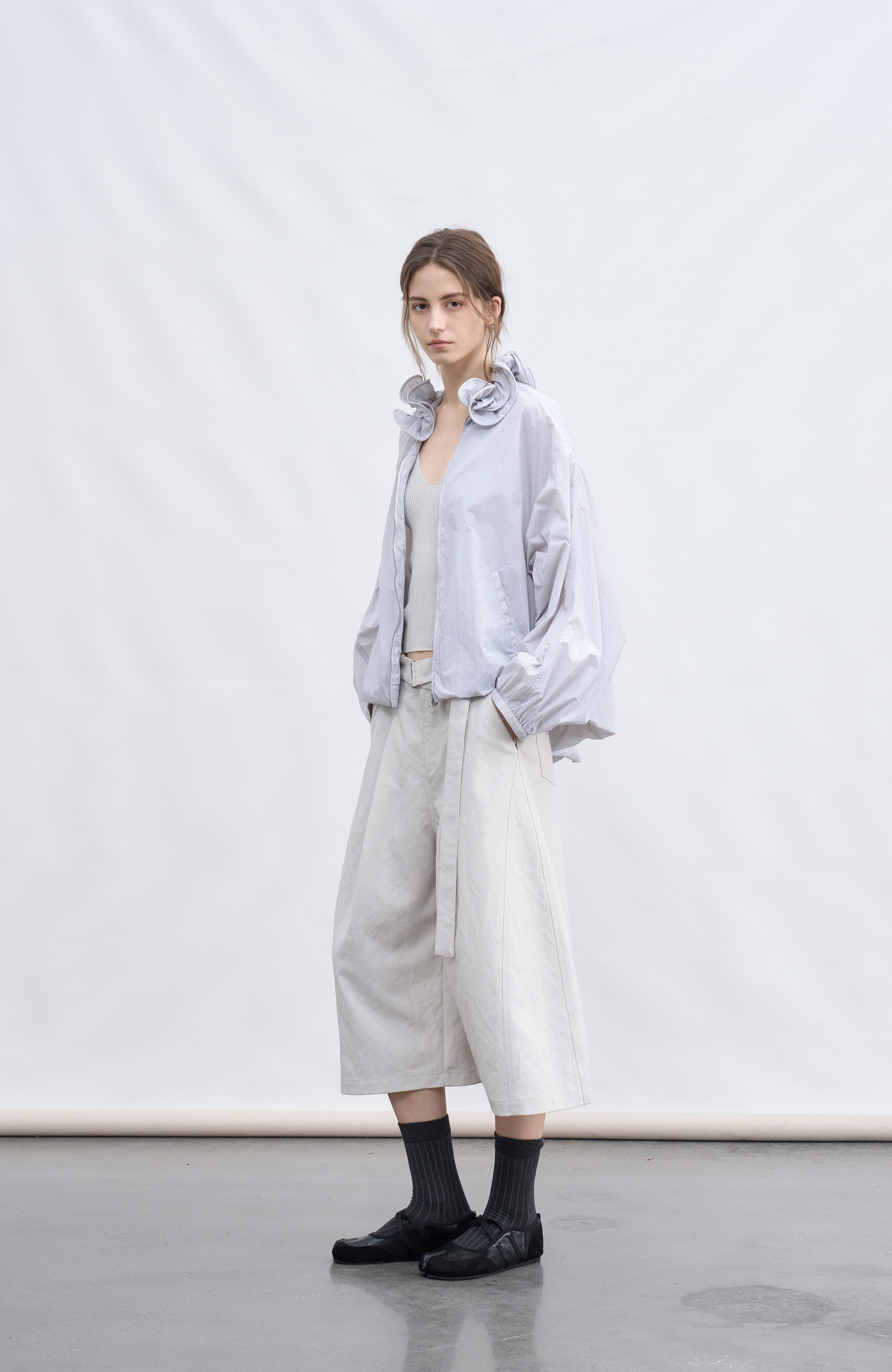 WIDE CURVE HALF PANTS