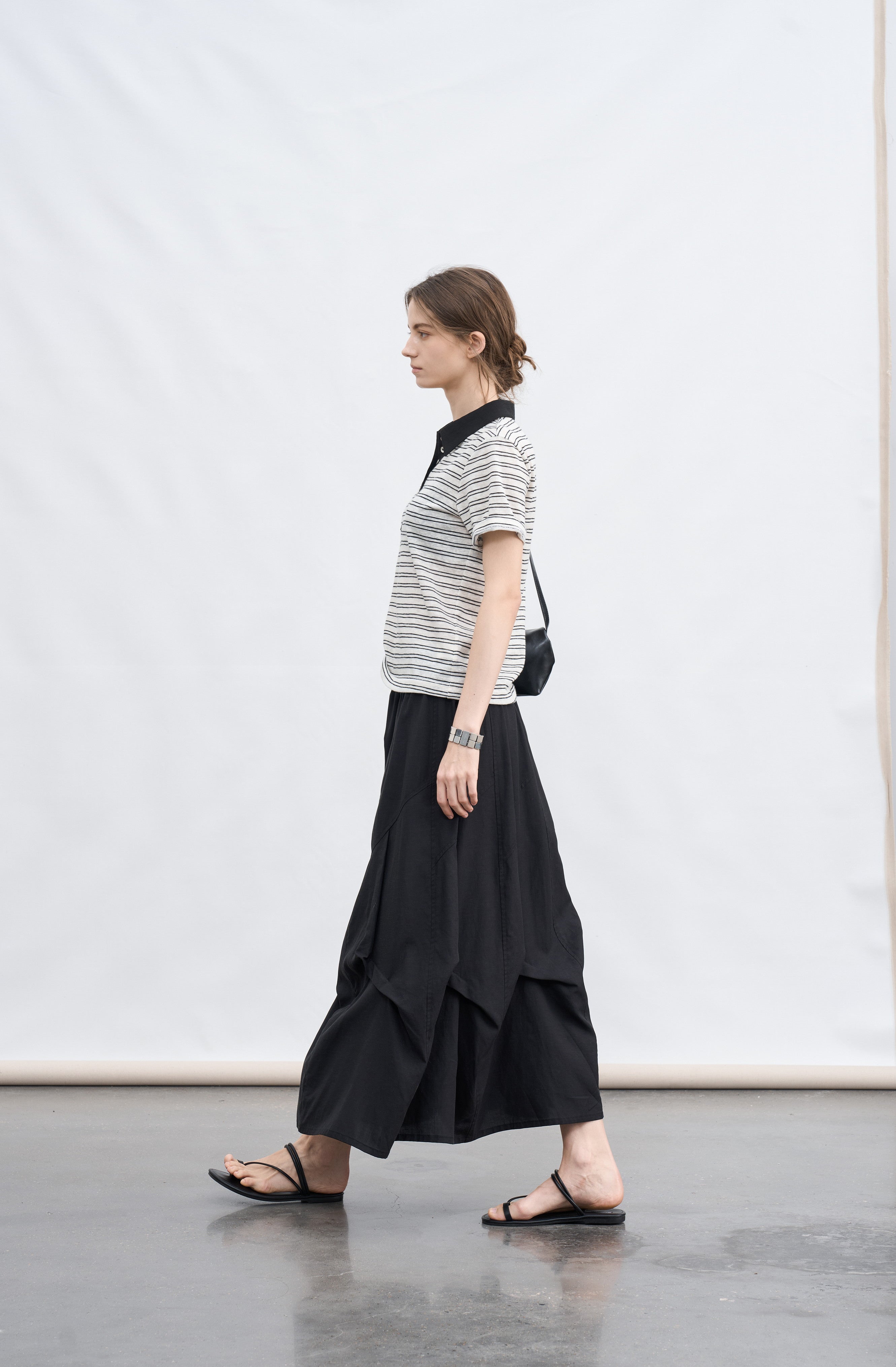 LINEAR BUTTON STRIPE TEE