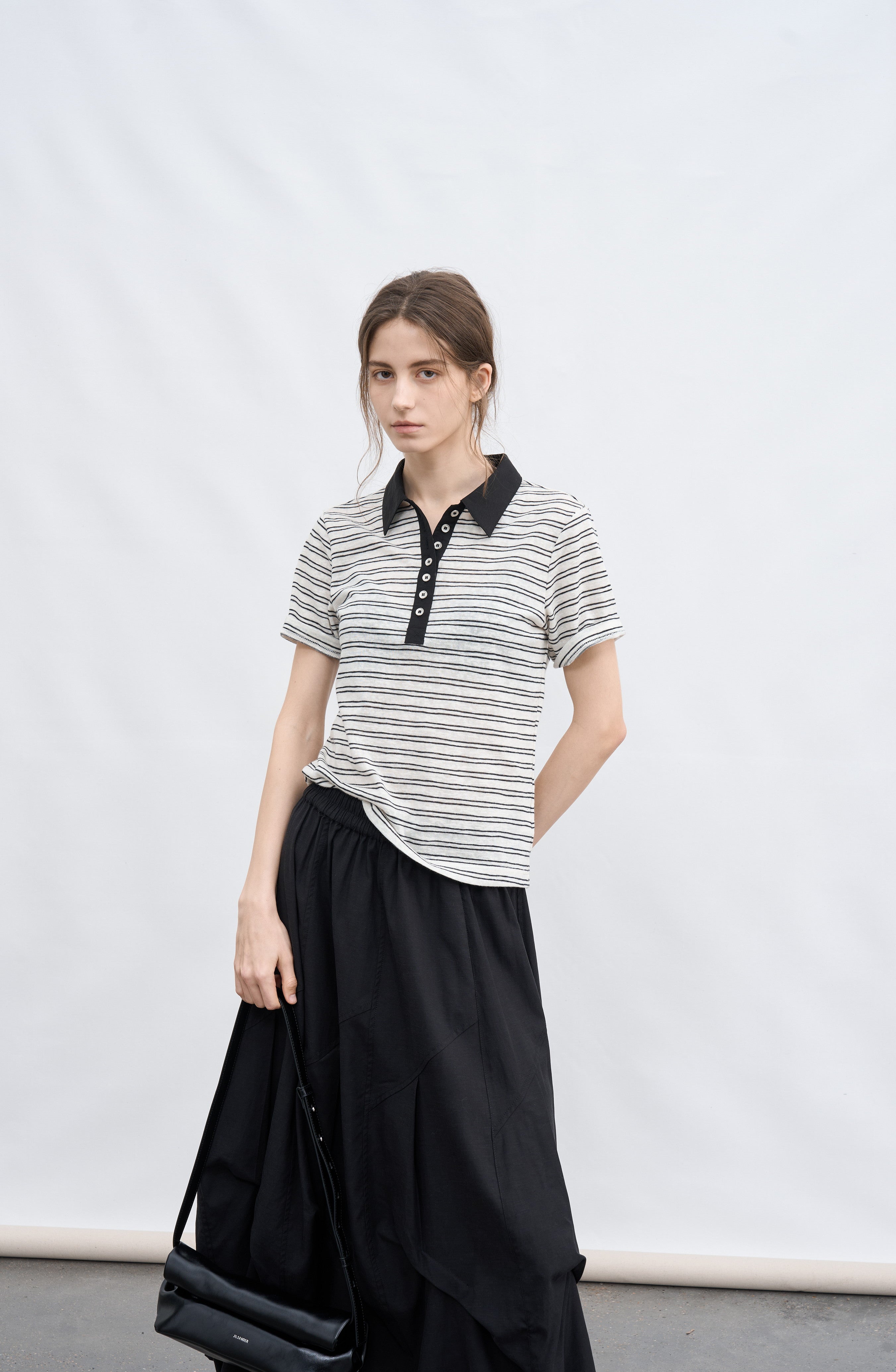 LINEAR BUTTON STRIPE TEE