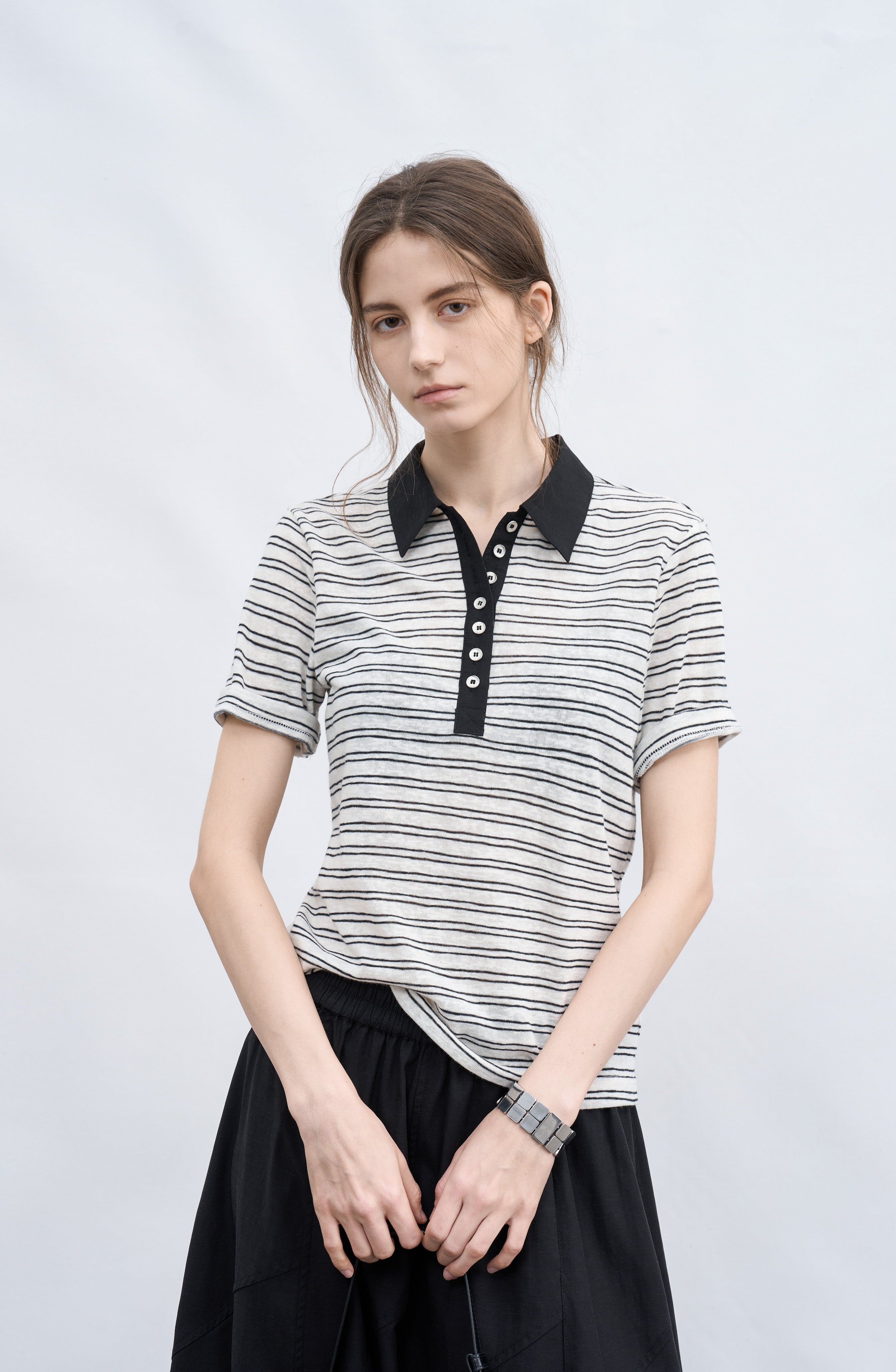 LINEAR BUTTON STRIPE TEE
