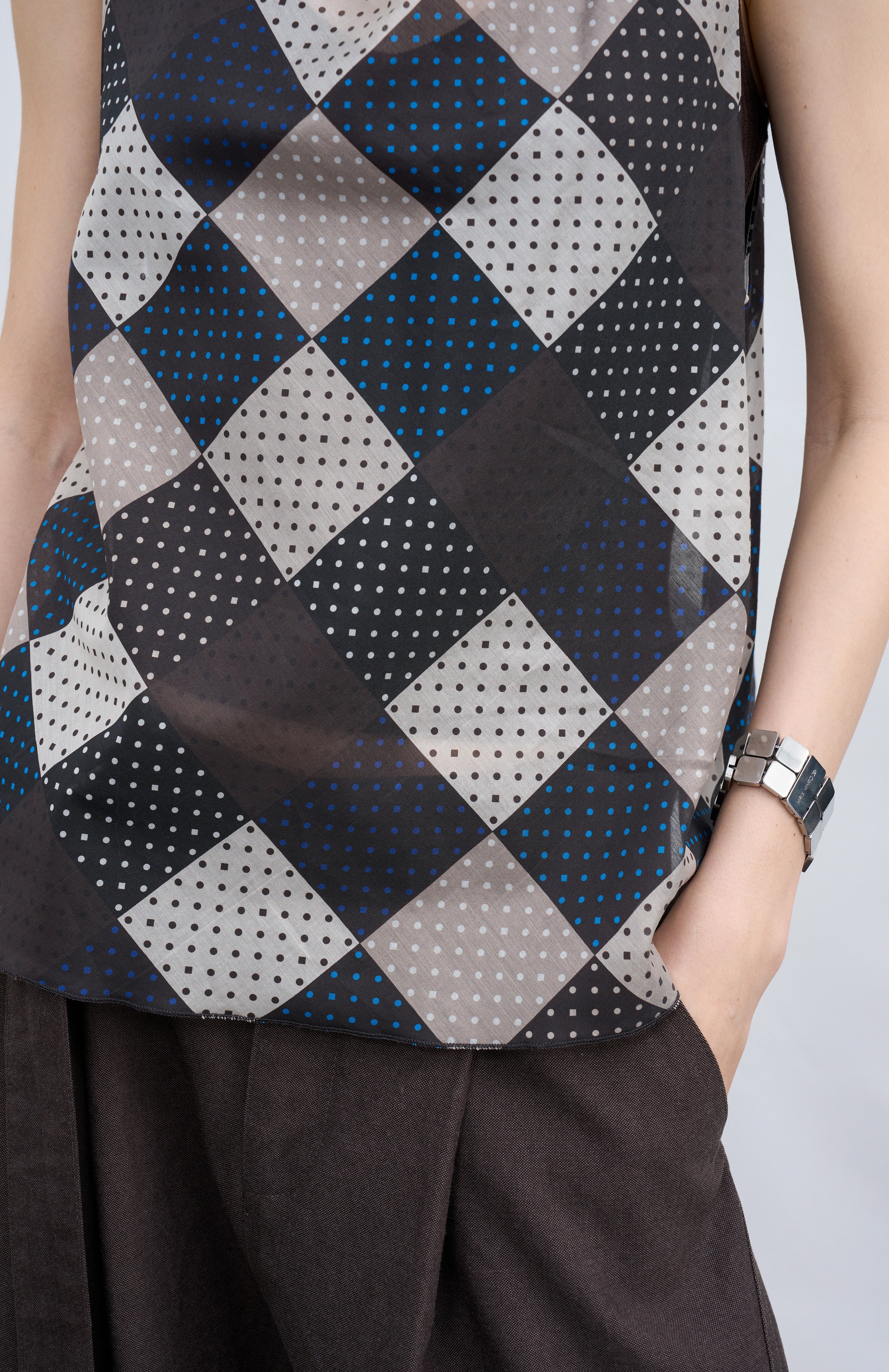 AIRY DOT CHECK TOP