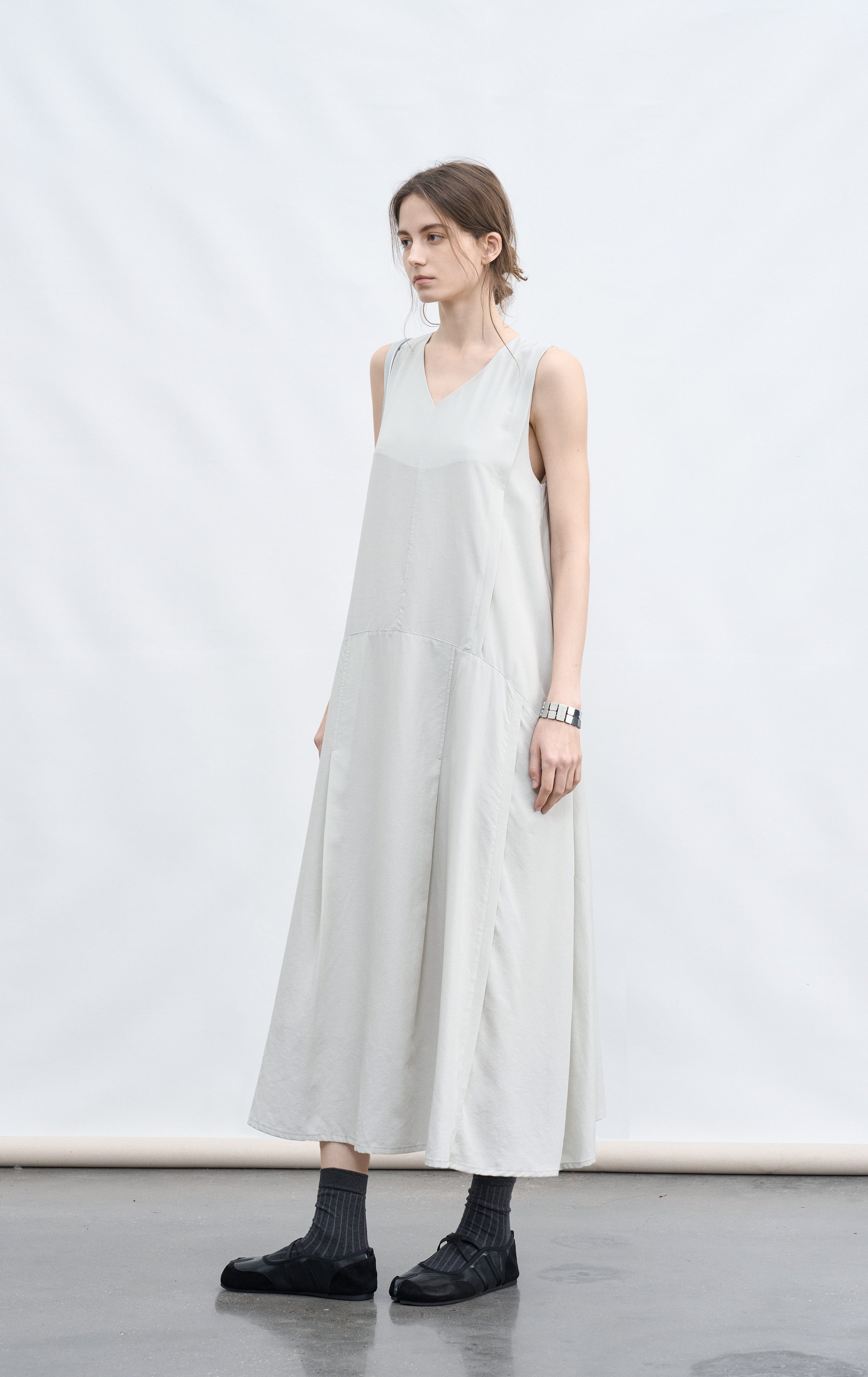 LIGHT TUCK MAXI DRESS / 라이트 터크 맥시 원피스
