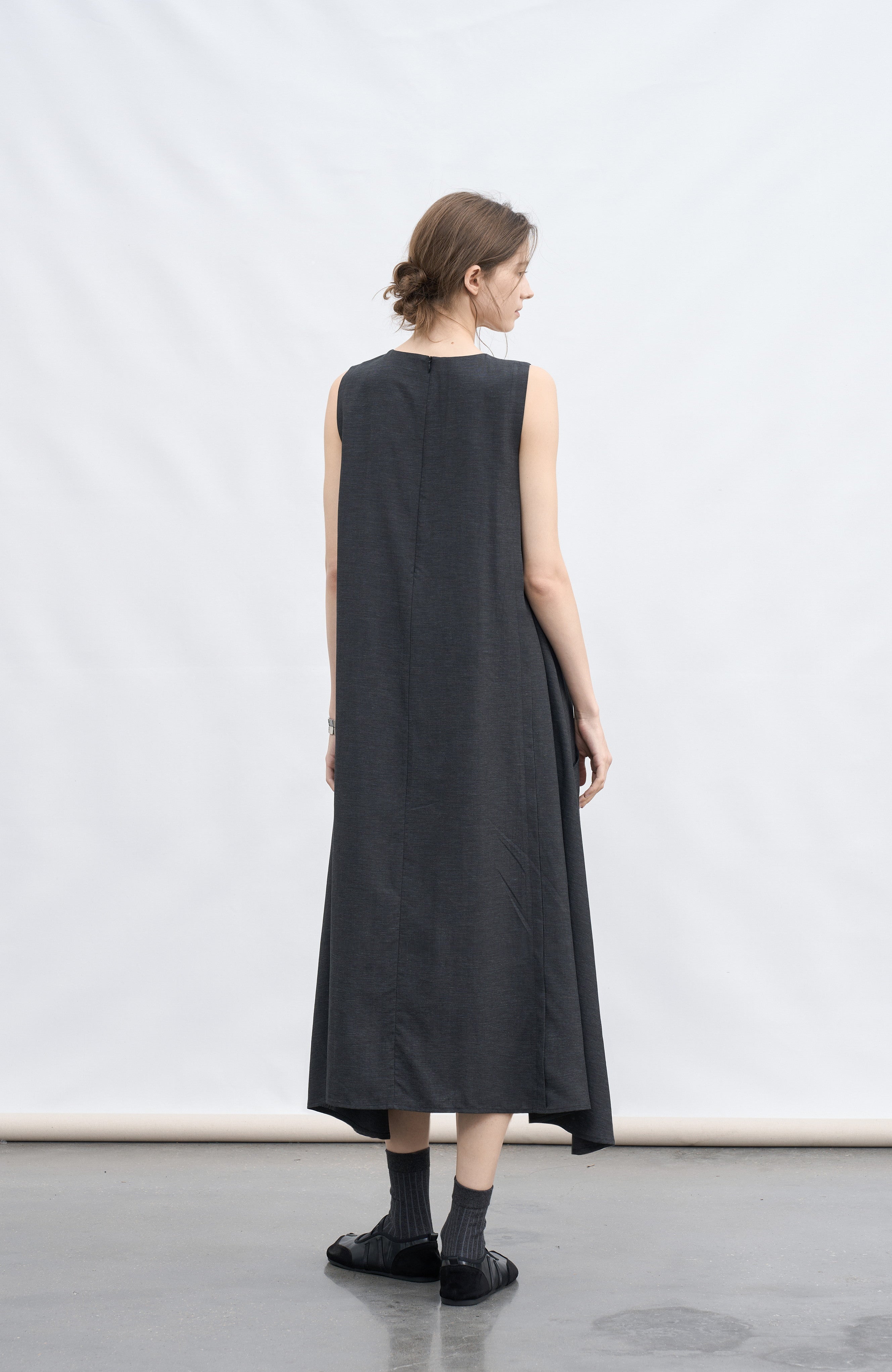 LIGHT TUCK MAXI DRESS / 라이트 터크 맥시 원피스