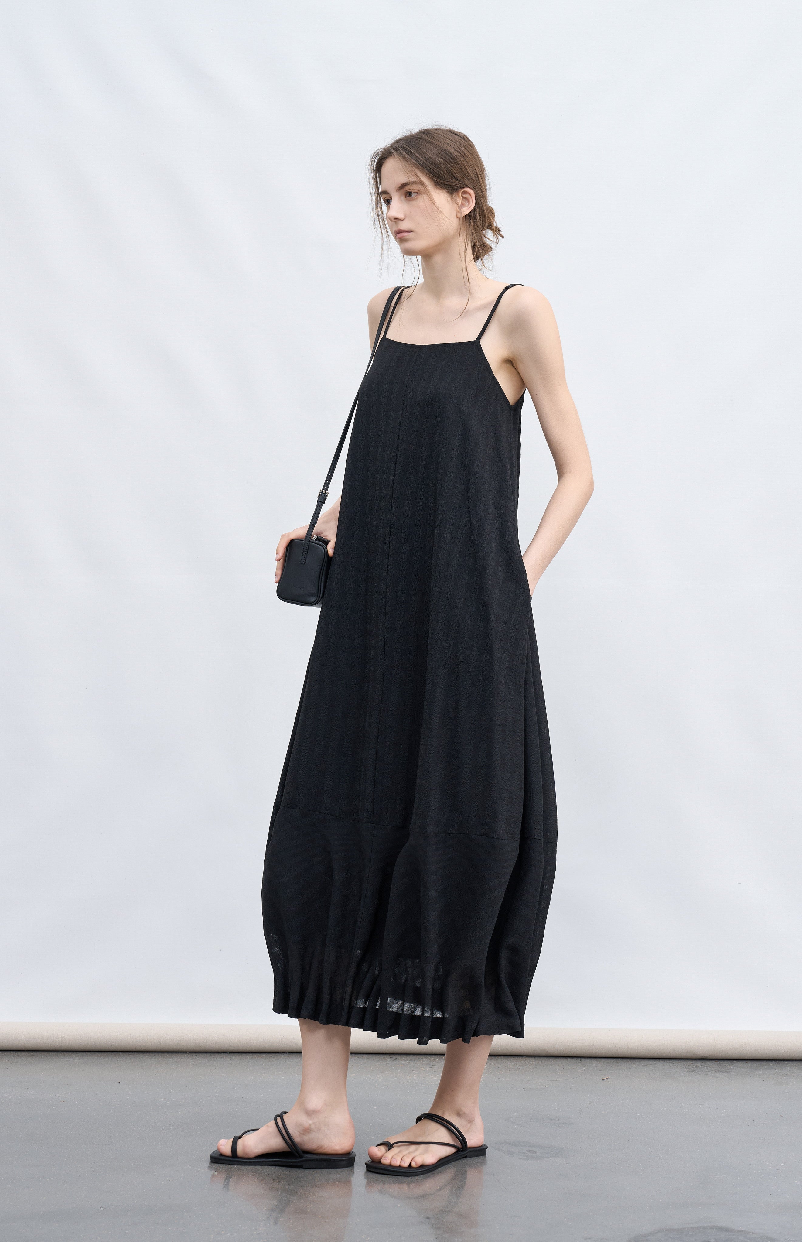 BALLOON GATHER CHECK DRESS / 벌룬 개더 체크 드레스
