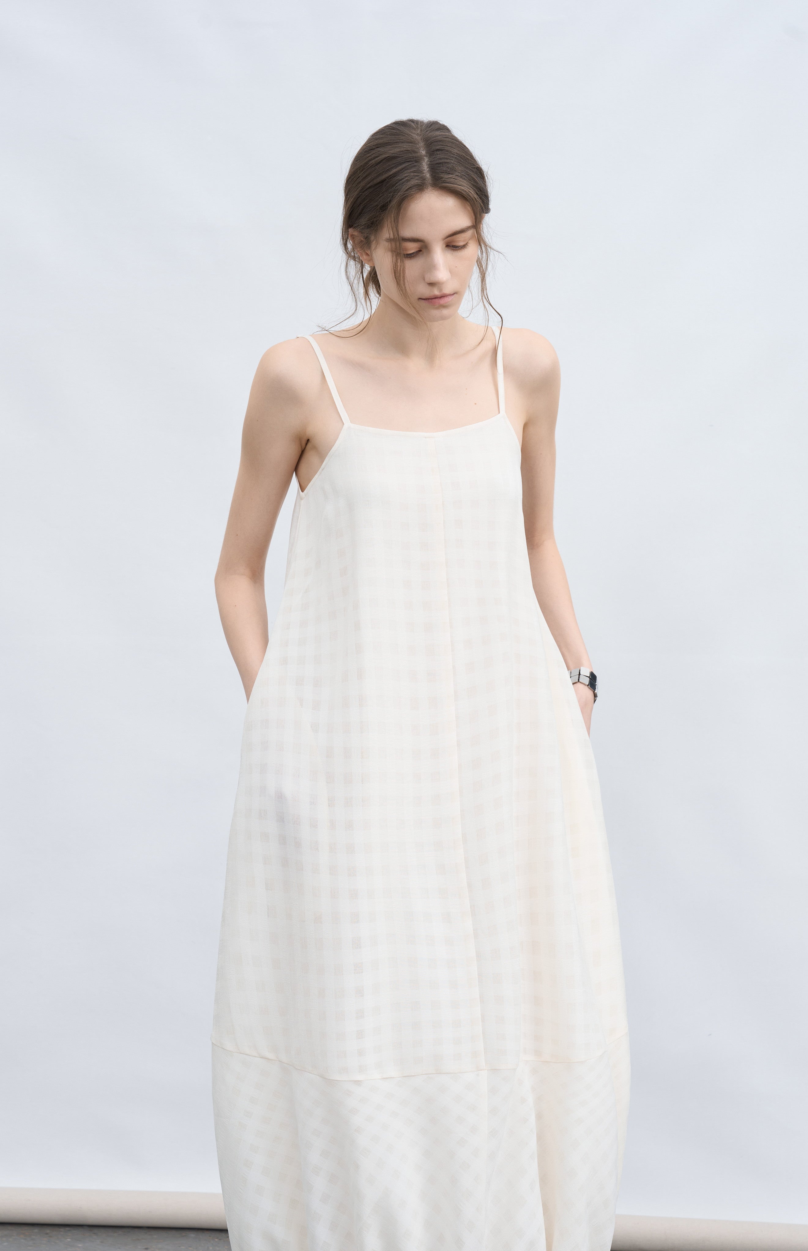 BALLOON GATHER CHECK DRESS / 벌룬 개더 체크 드레스
