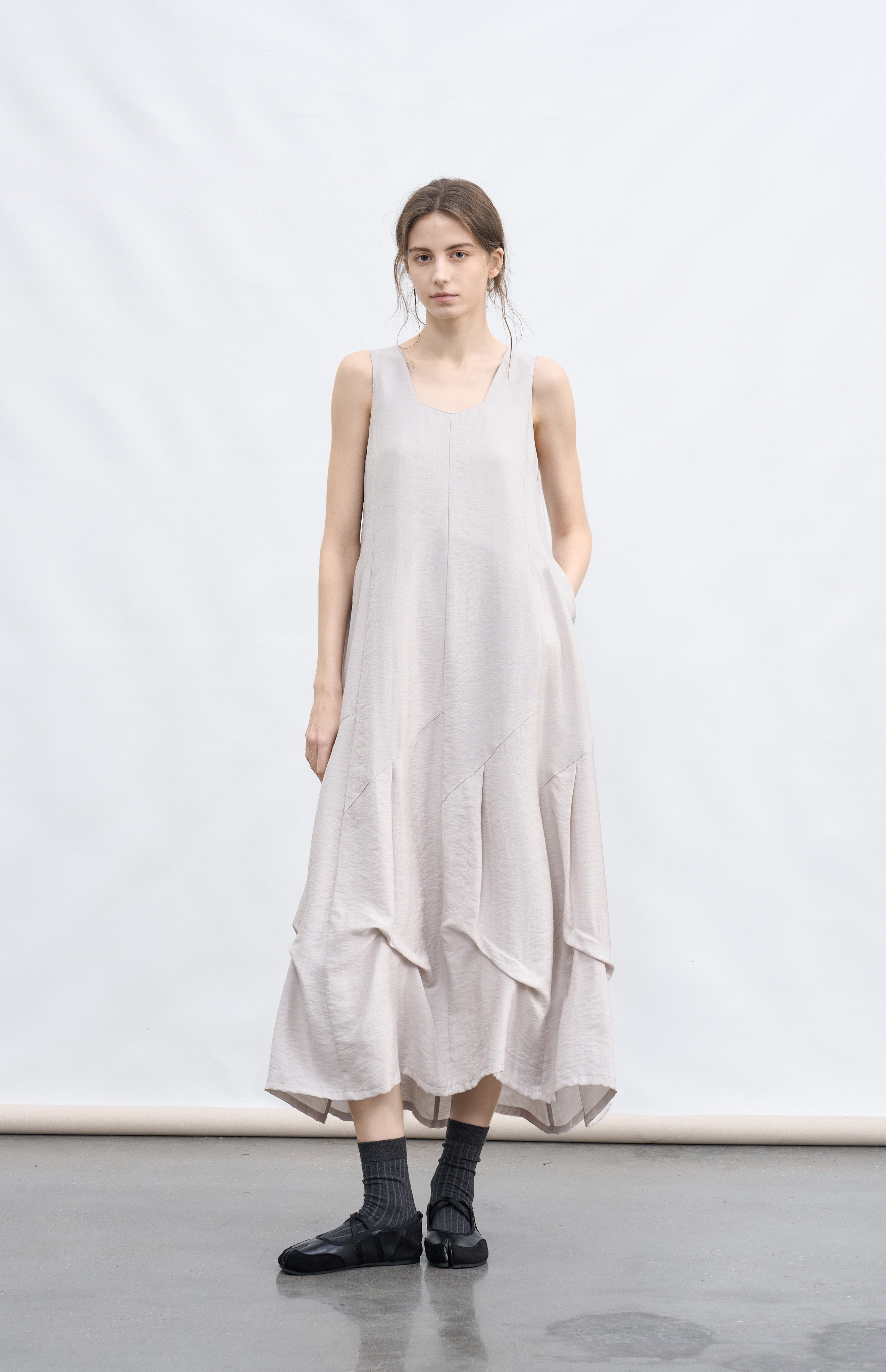 RANDOM TUCK PUFF DRESS / 랜덤 턱 퍼프 원피스