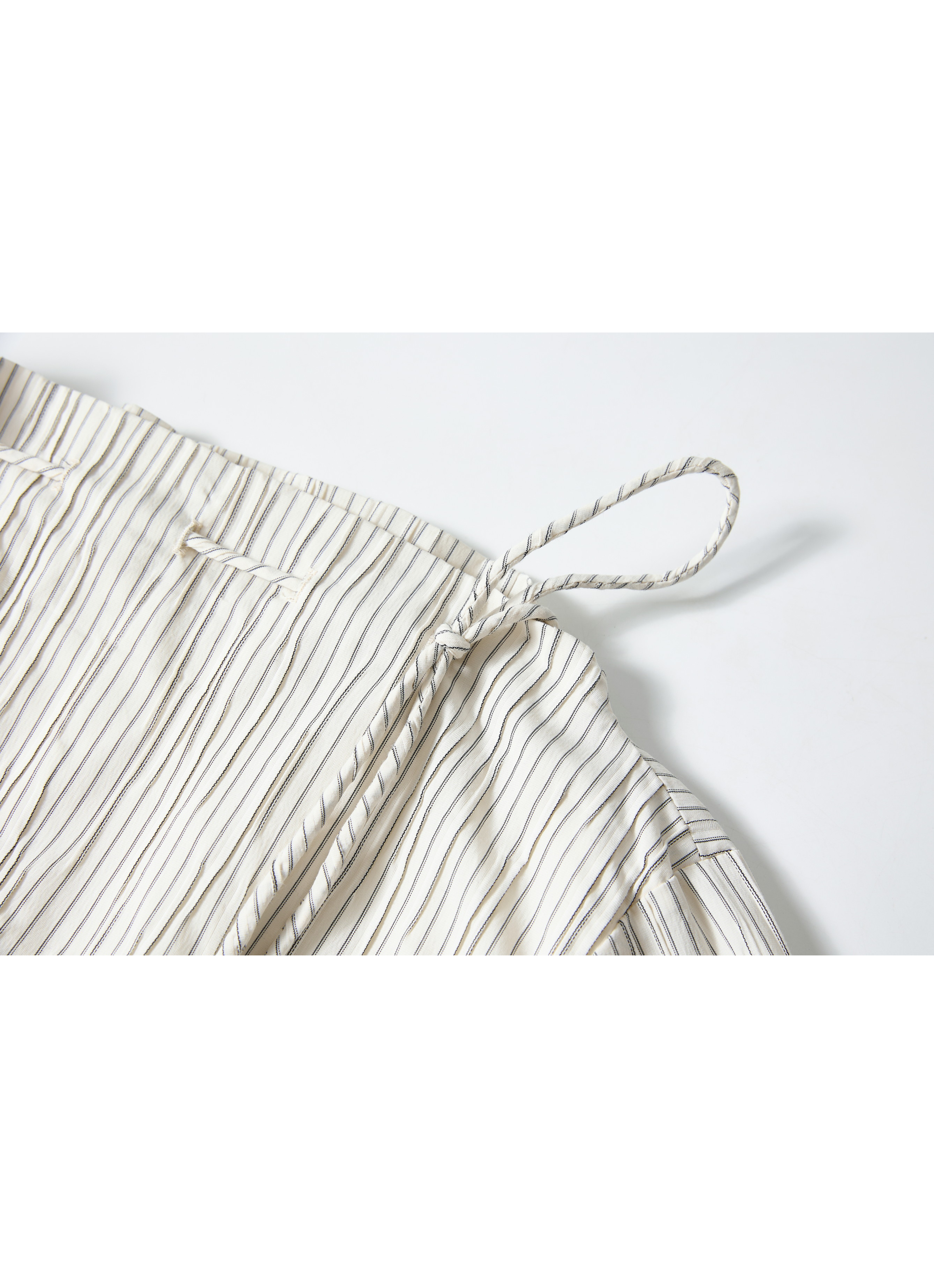 STRING POUCH PINSTRIPE SHIRT
