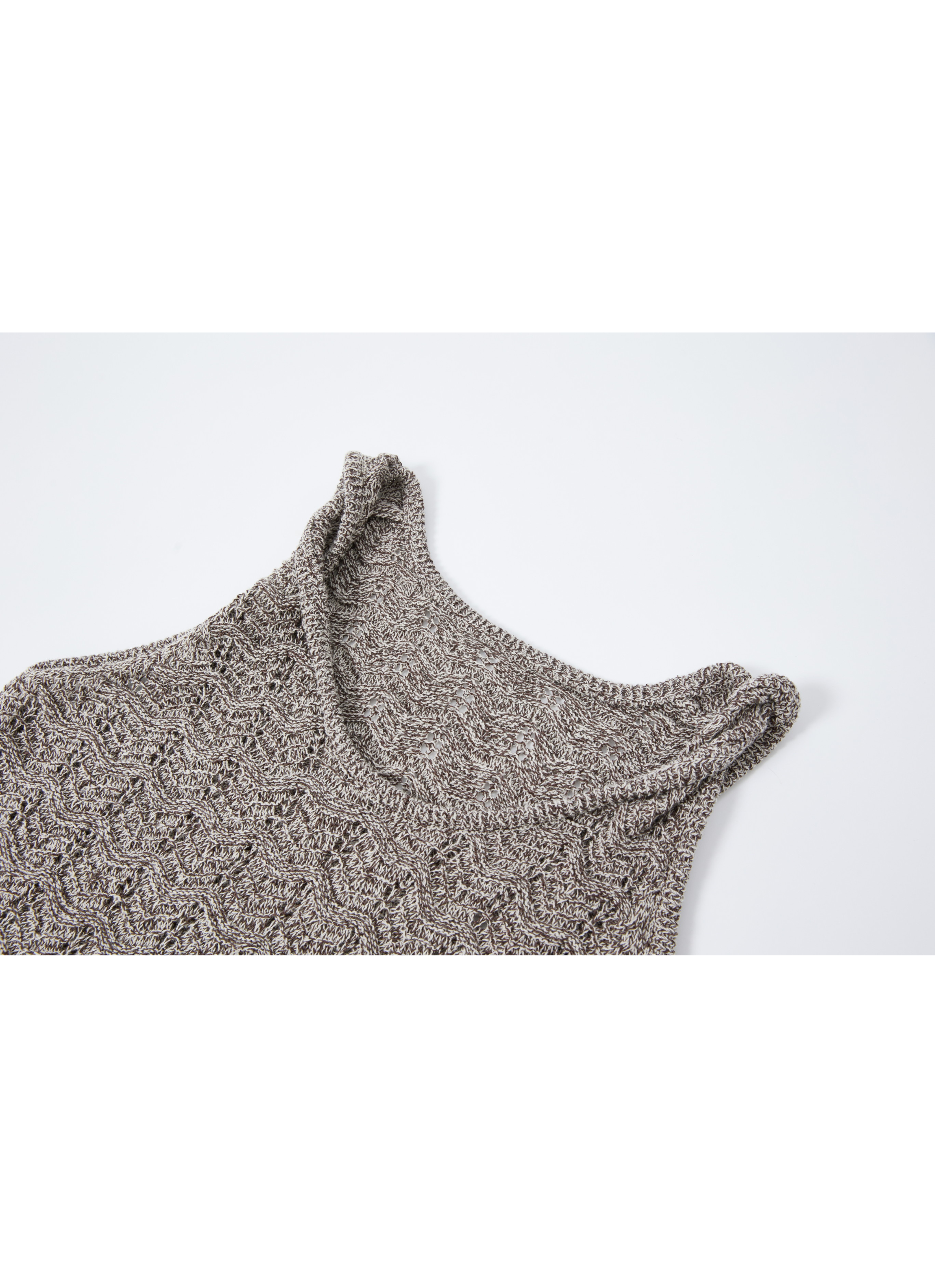 LOOSE TWIST KNIT VEST