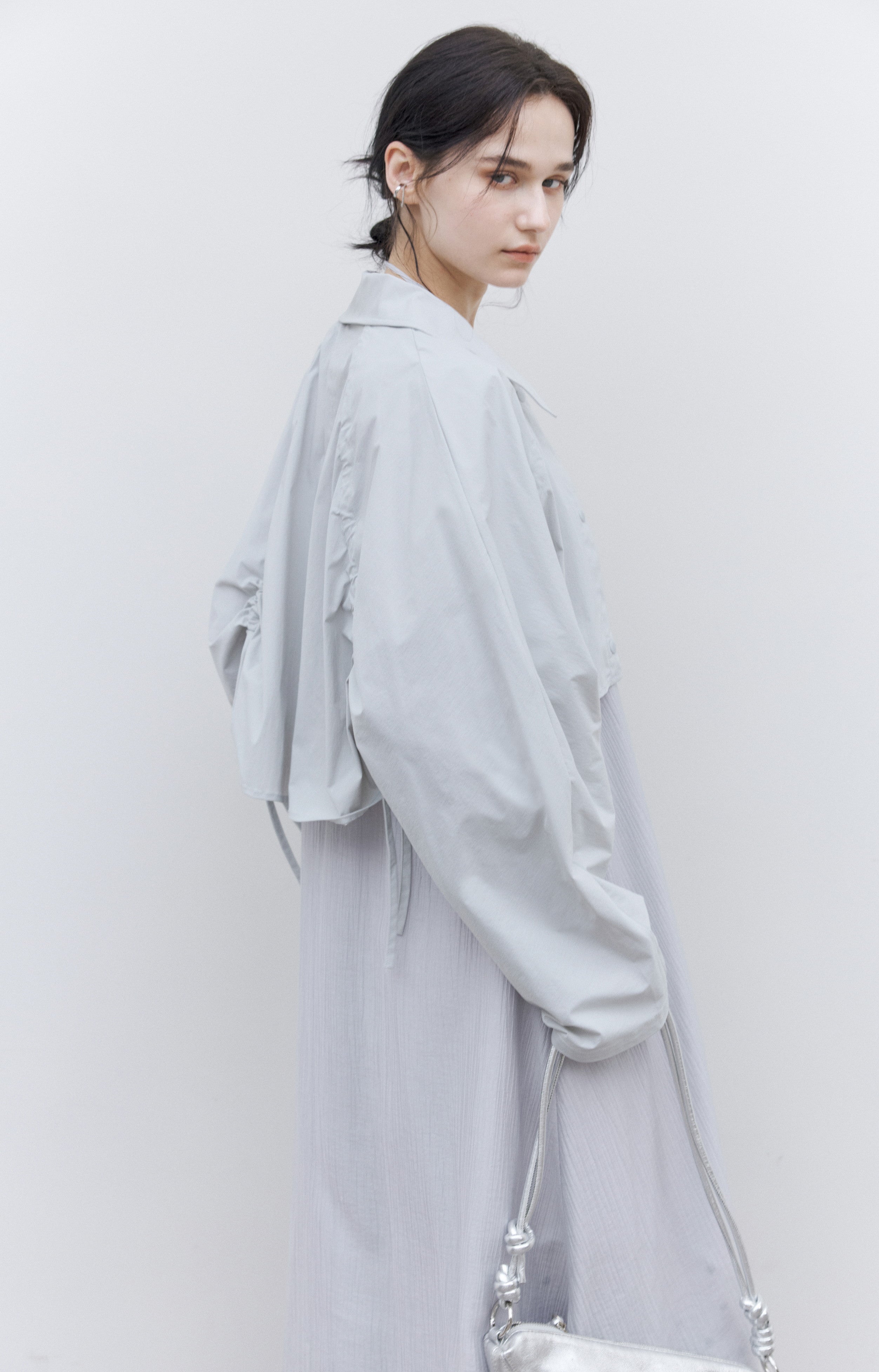 UV CUT BACK DRAWSTRING SHIRT/UV 컷 백 드로우 스트링 셔츠