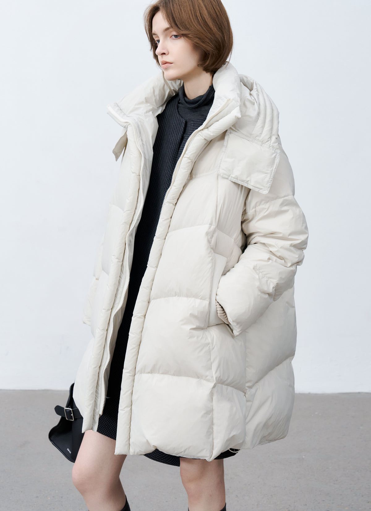 HOODED VOLUME MIDI DOWN