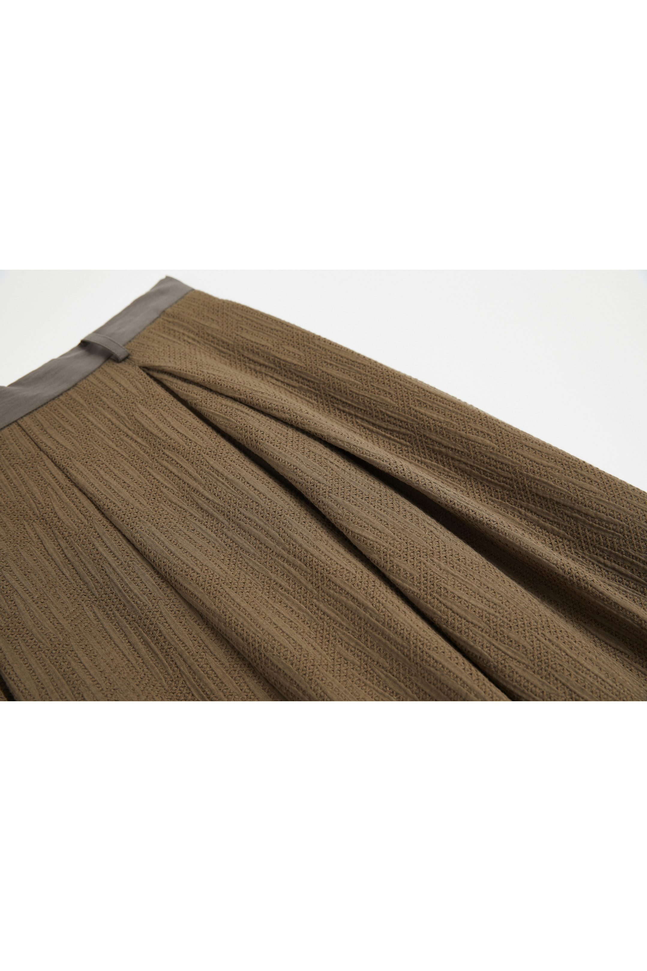 PLEATED FLARE CALM SKIRT