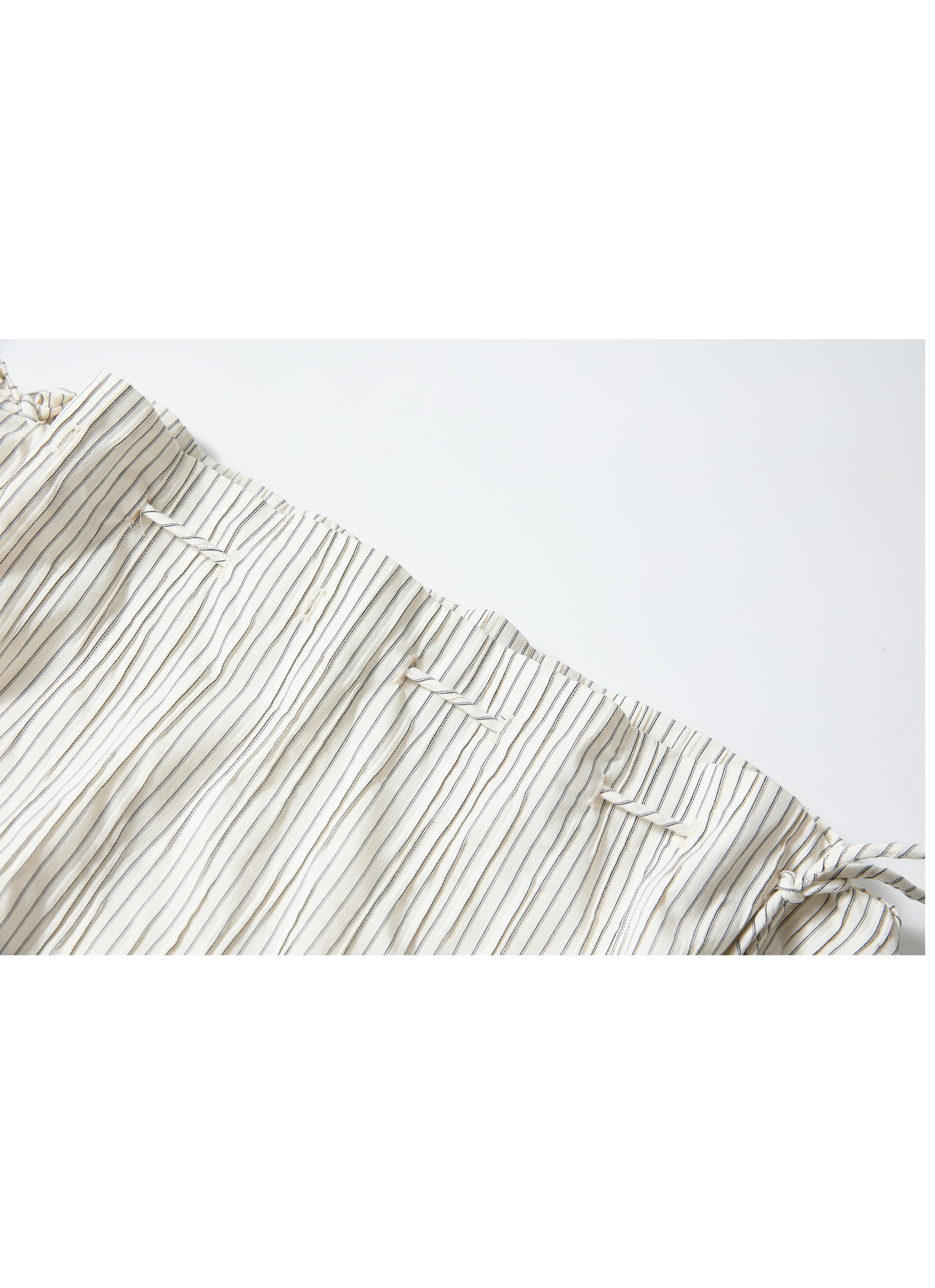 STRING POUCH PINSTRIPE SHIRT
