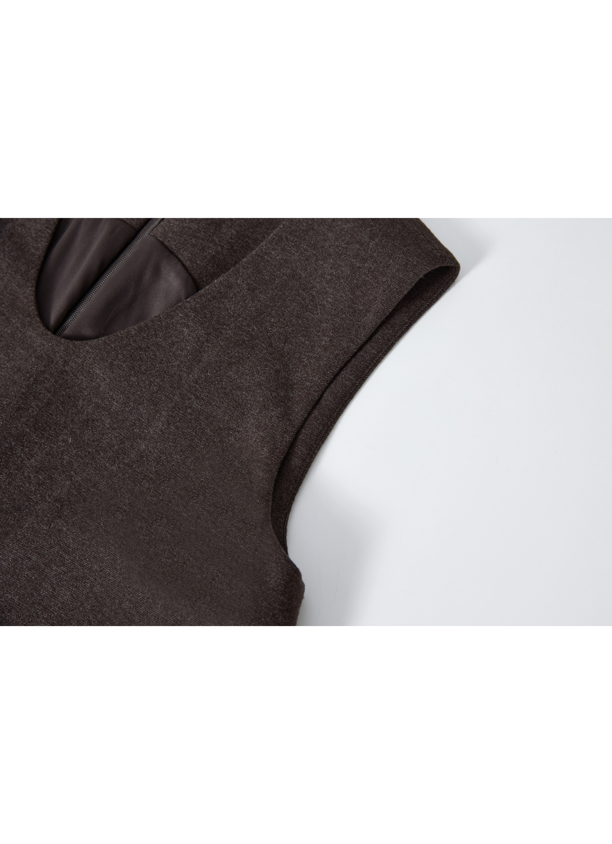 PLEATS LINE KNIT DRESS
