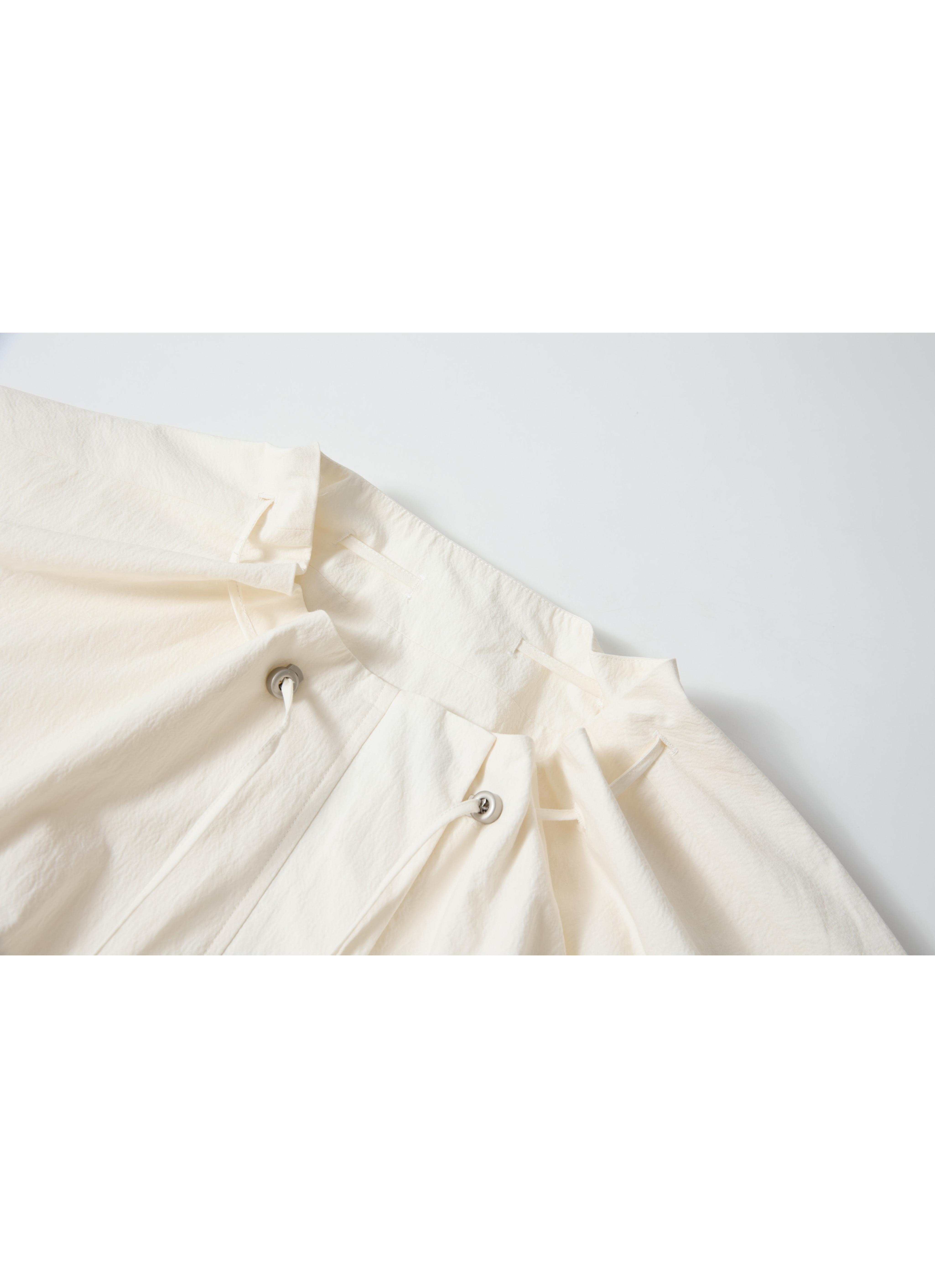 GATHER NECK SHORT BLOUSON