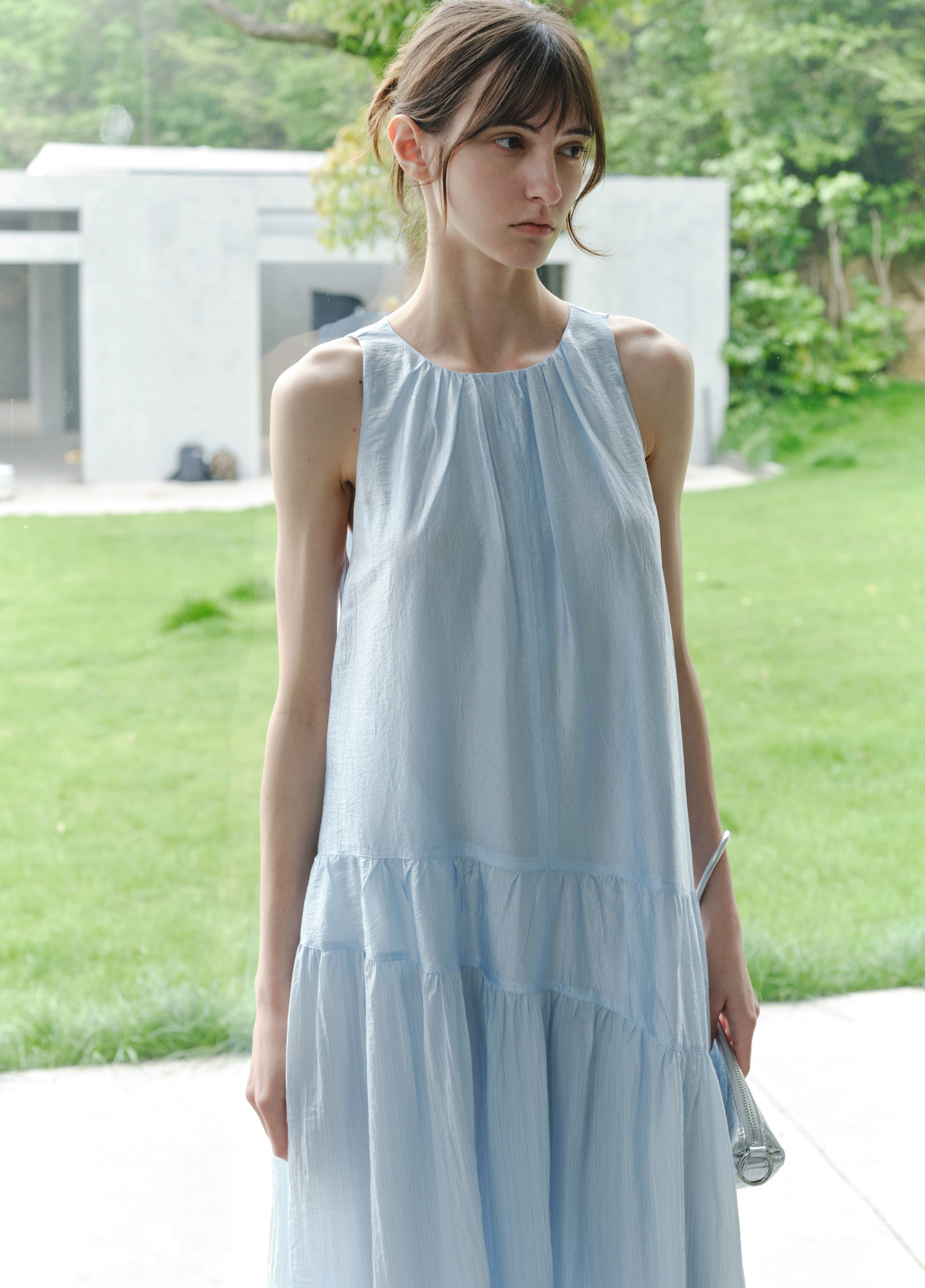 BACK RIBBON SMOOTH DRESS