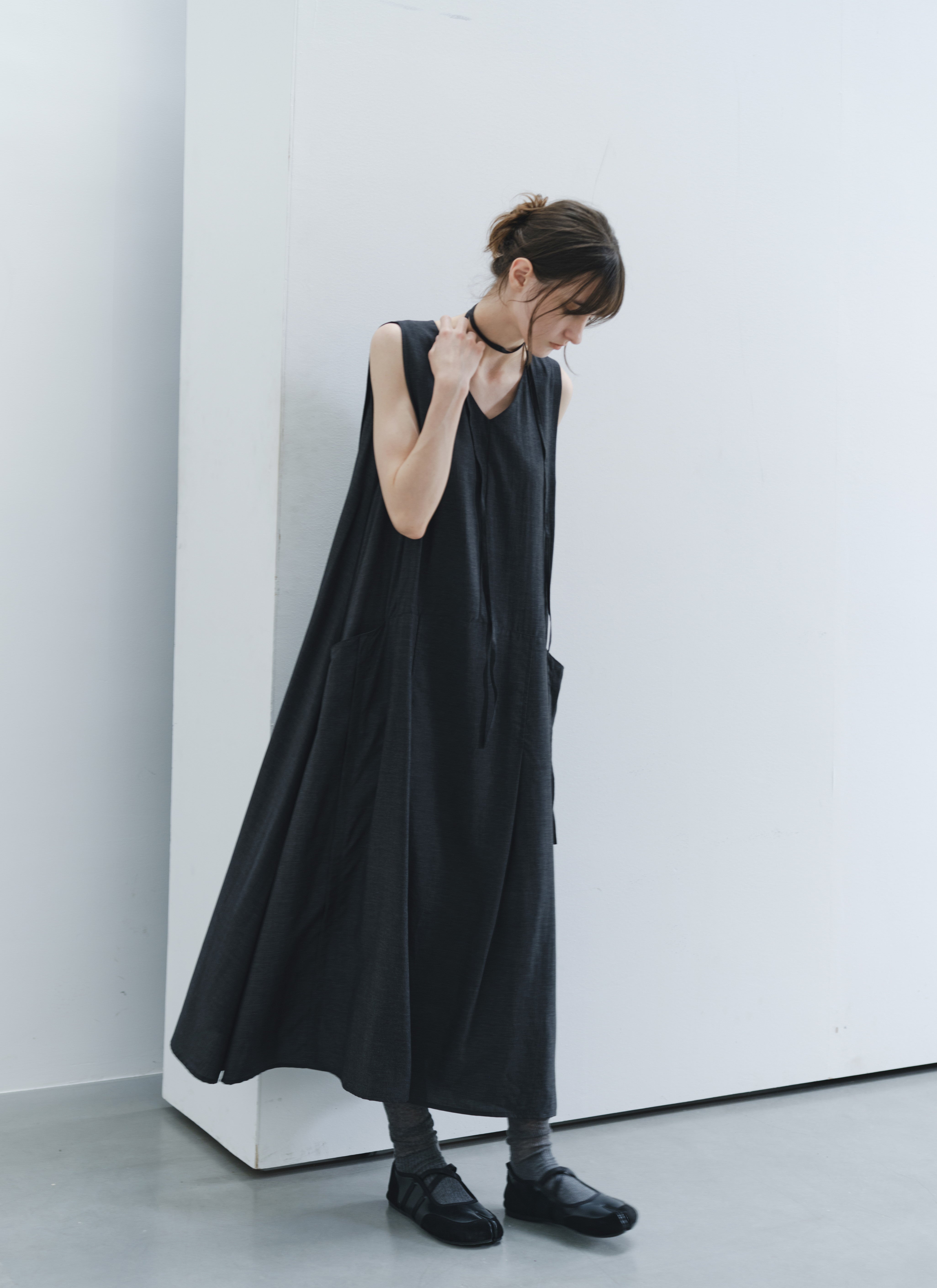 LIGHT TUCK MAXI DRESS / 라이트 터크 맥시 원피스