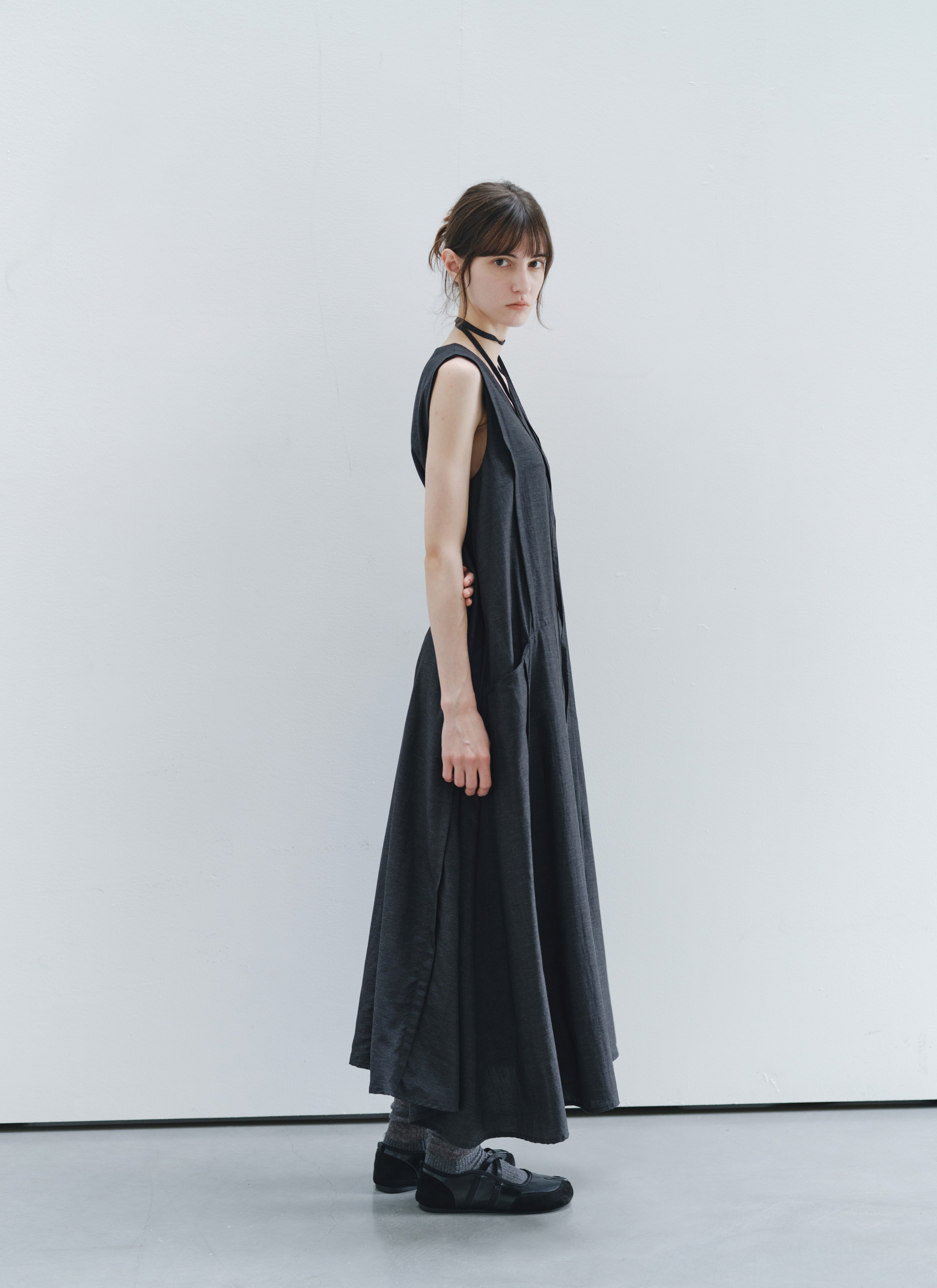 LIGHT TUCK MAXI DRESS / 라이트 터크 맥시 원피스