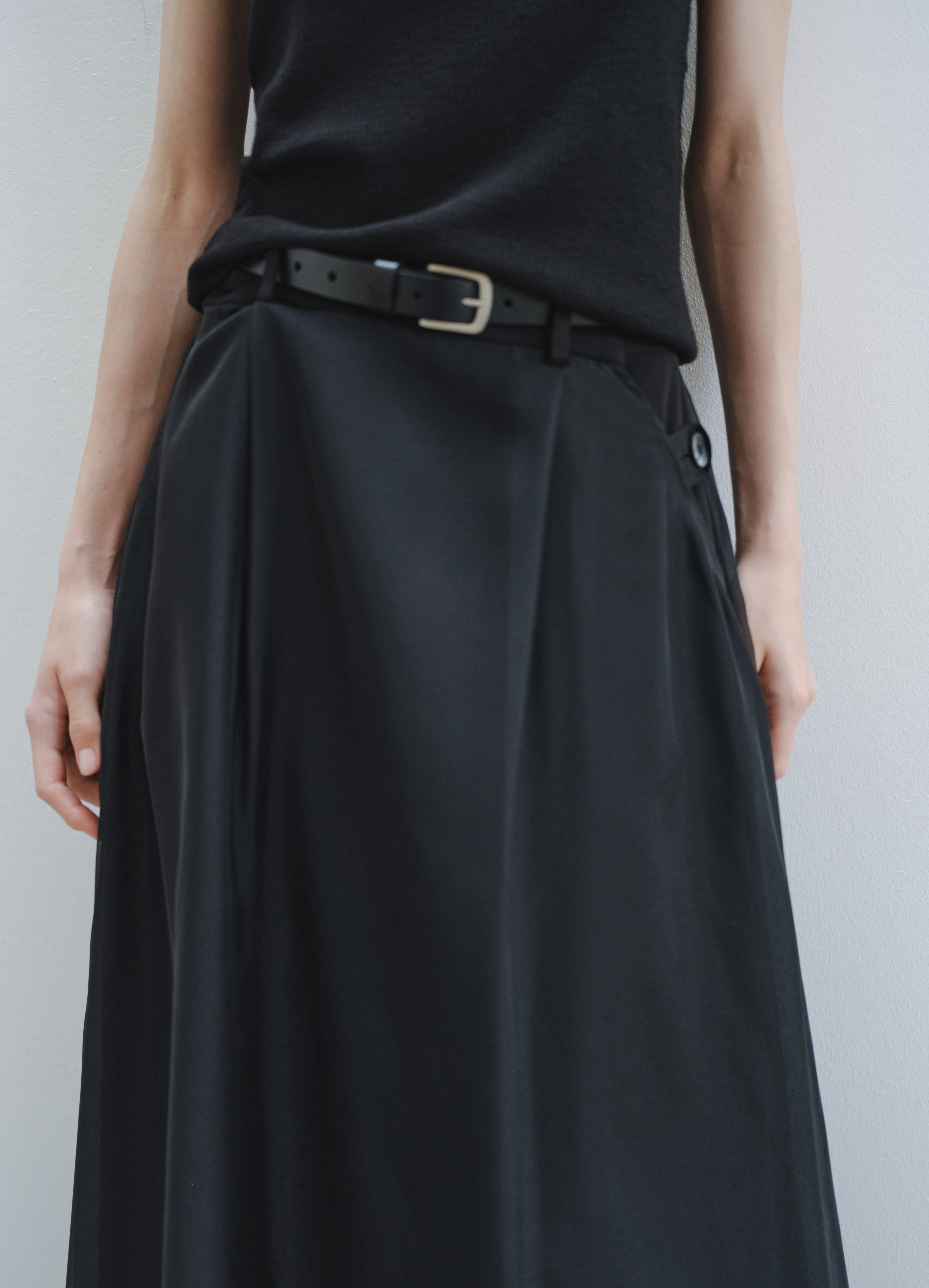 SHEER VEIL LAYERED SKIRT