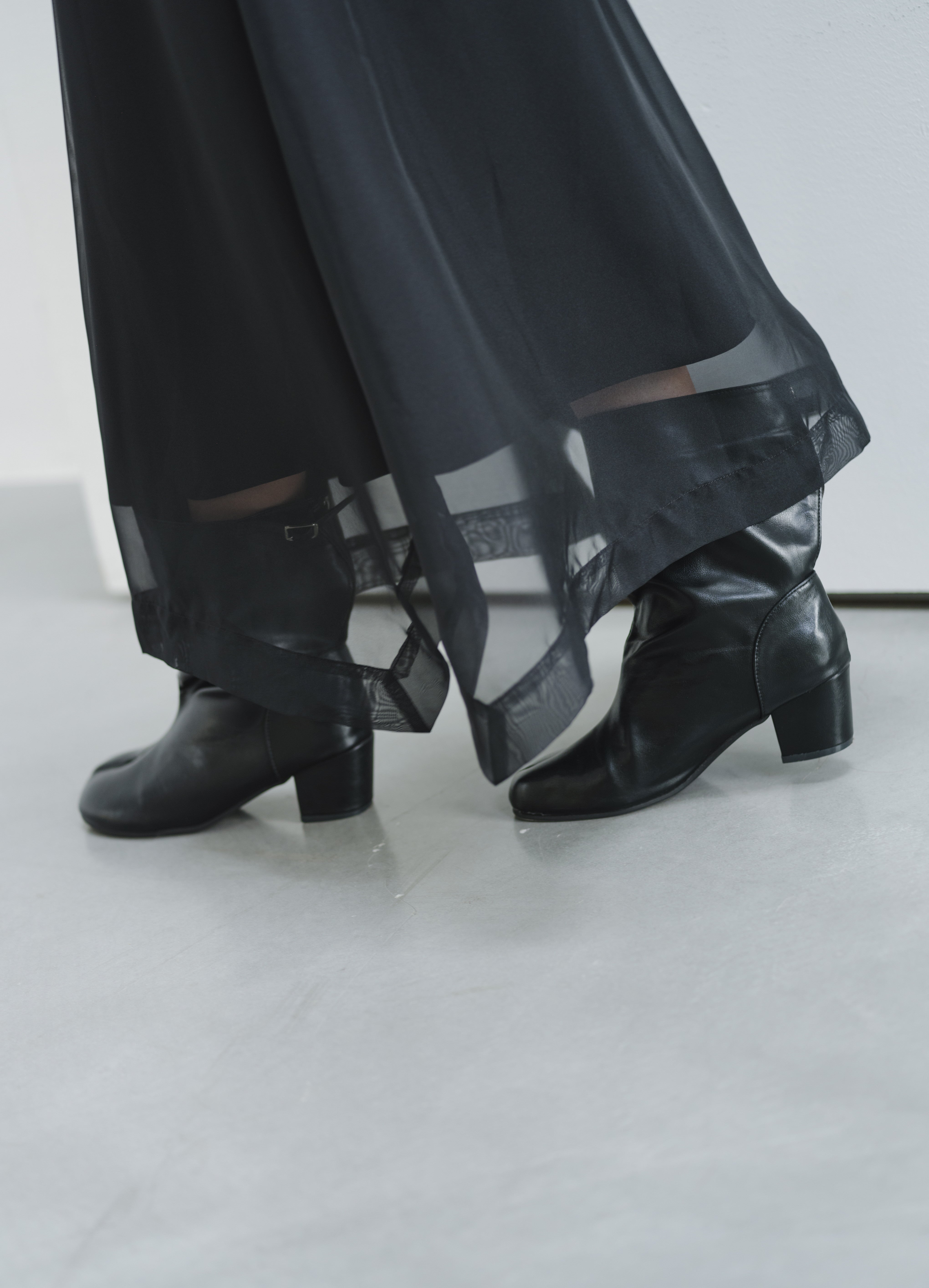 SHEER VEIL LAYERED SKIRT