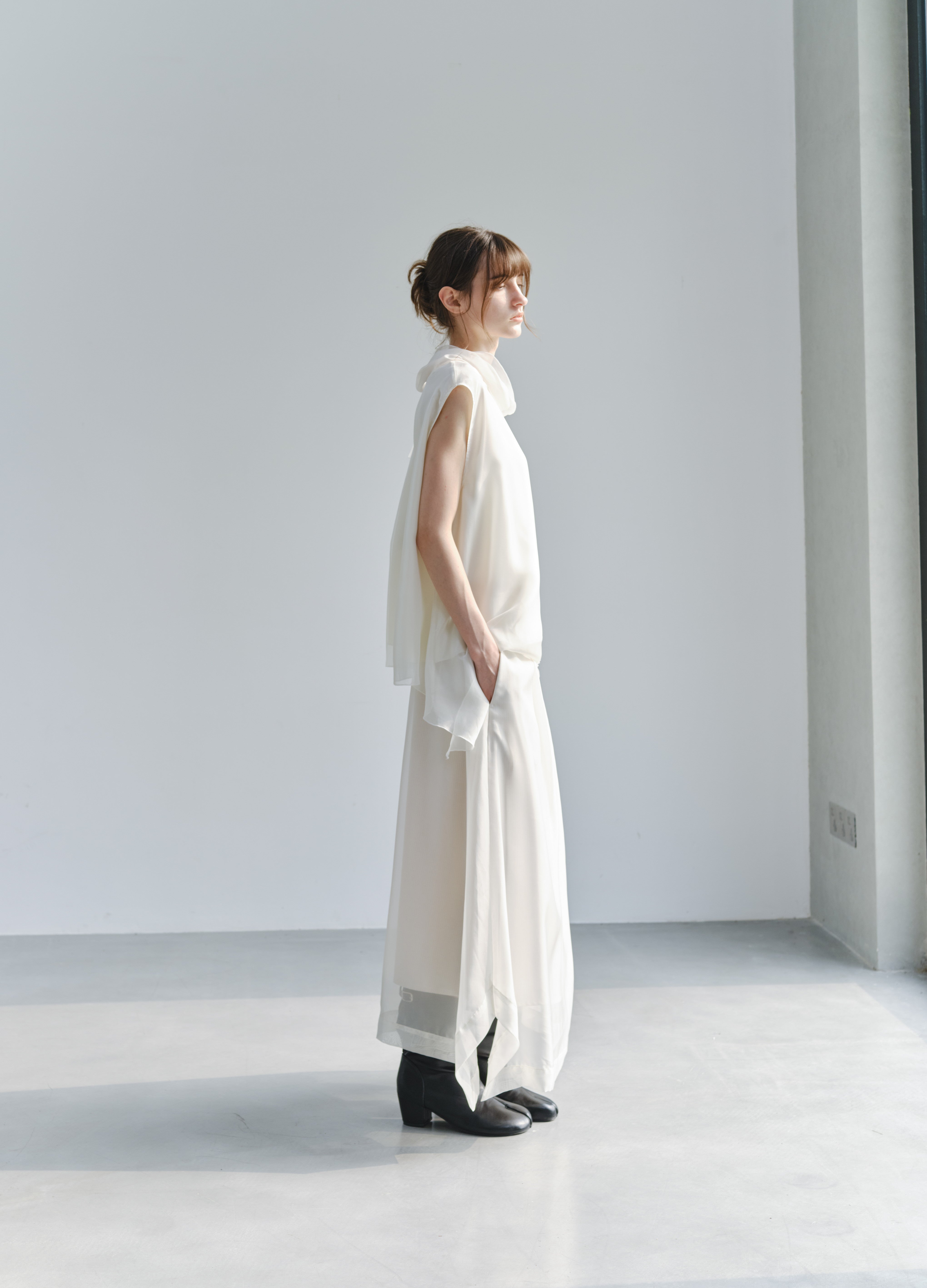 SHEER VEIL LAYERED BLOUSE