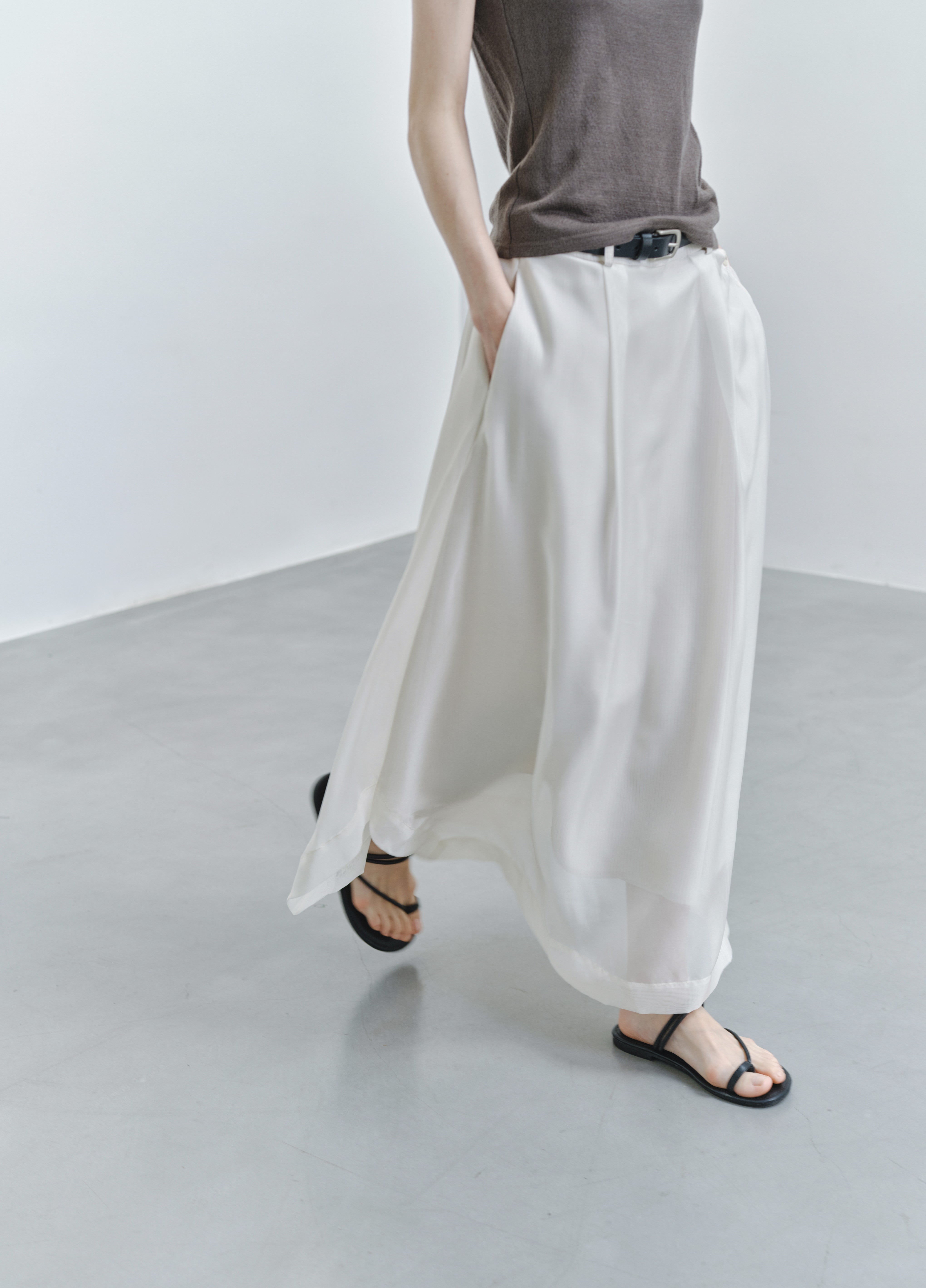 SHEER VEIL LAYERED SKIRT
