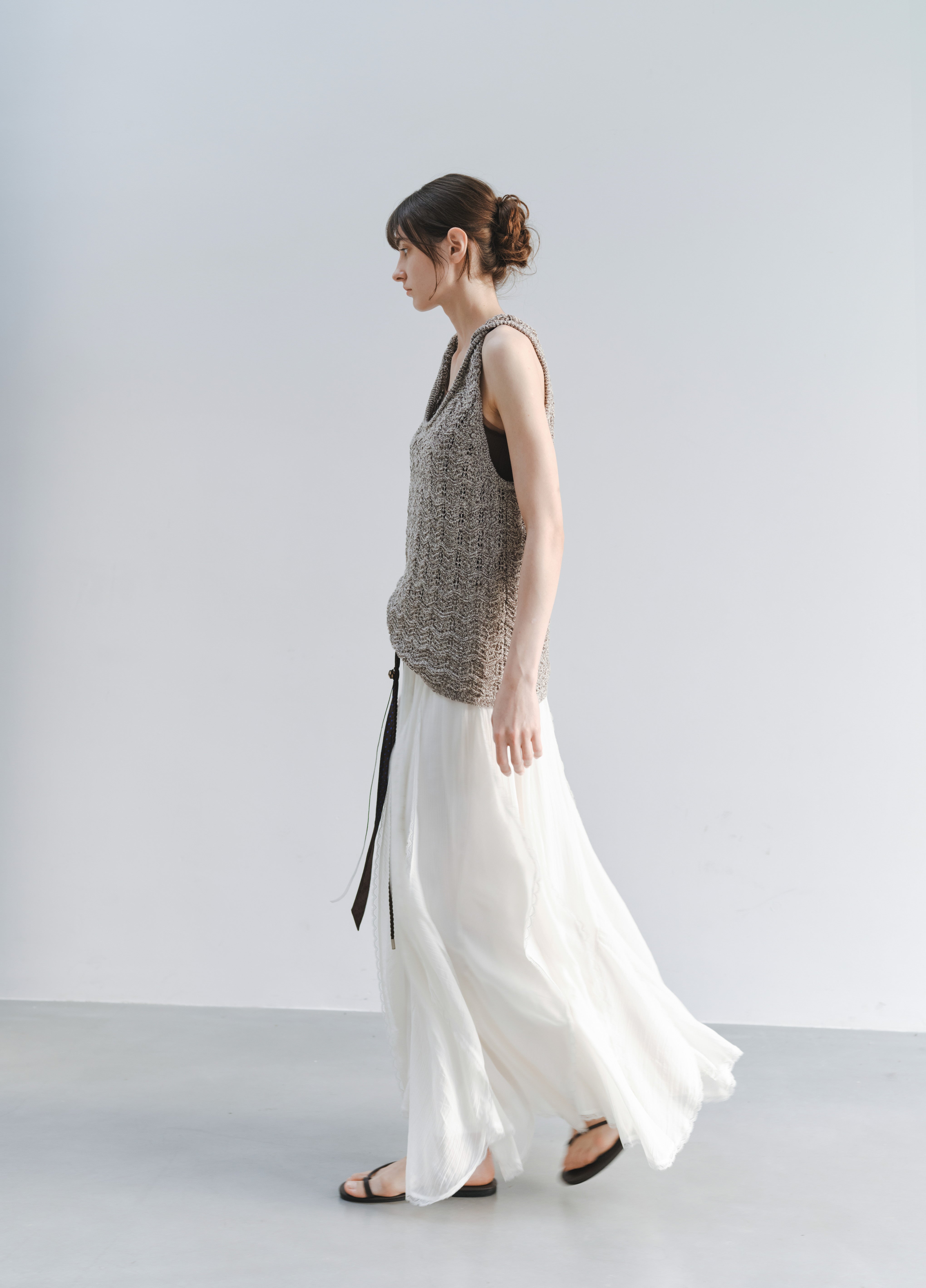 LOOSE TWIST KNIT VEST