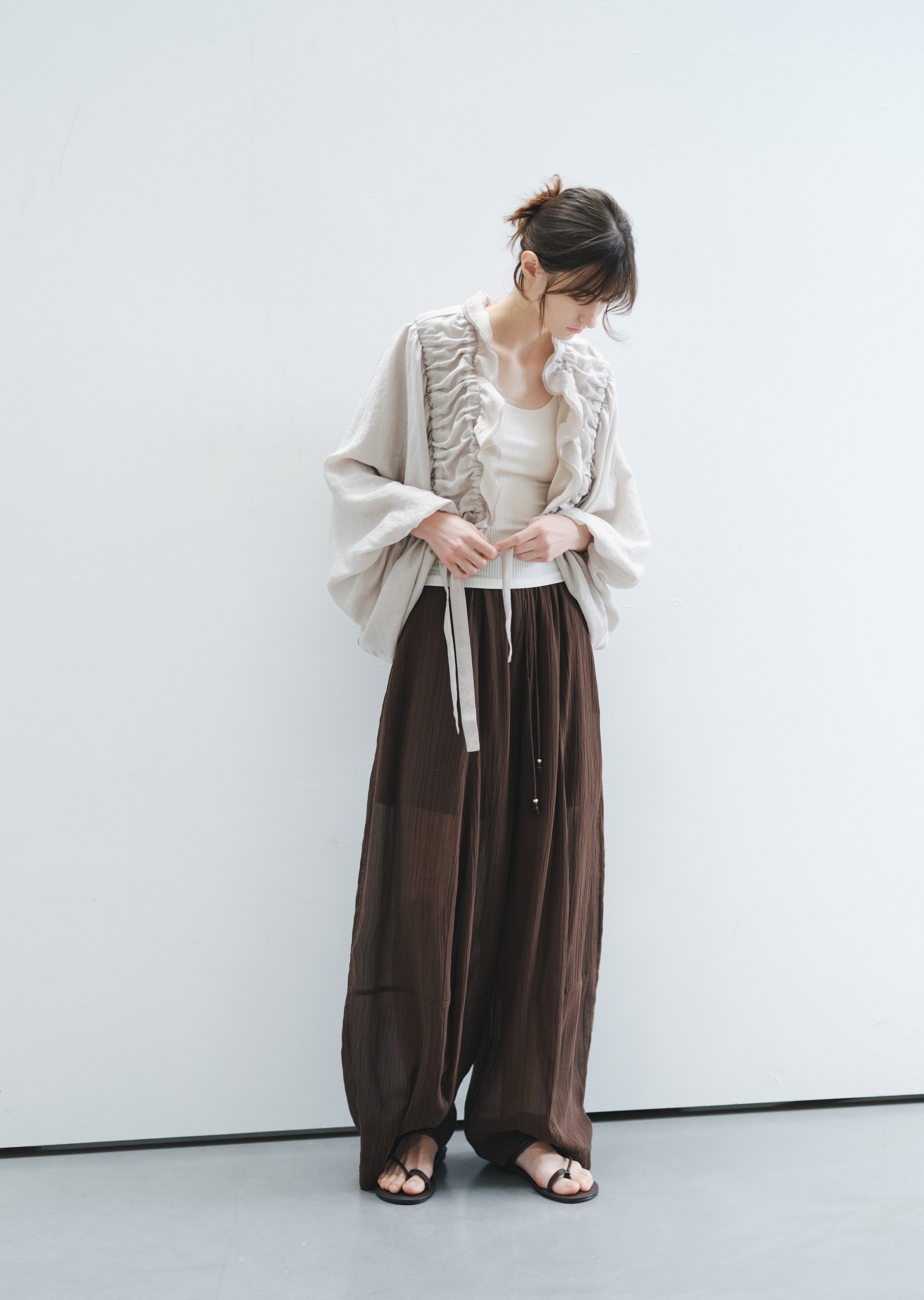 FRILL GATHER DRAPE BLOUSON / 프릴 개더 드레이프 블라우스