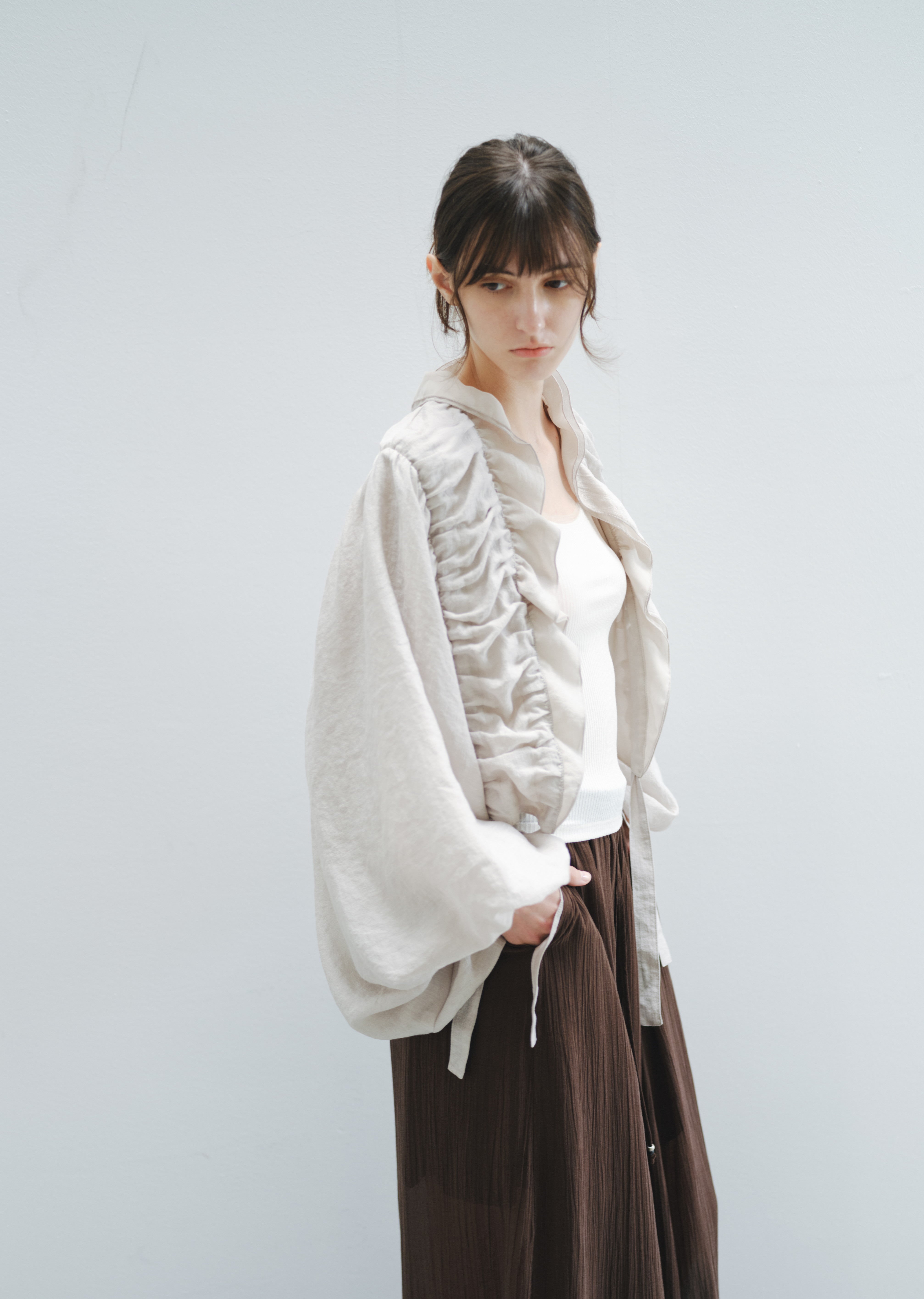 FRILL GATHER DRAPE BLOUSON / 프릴 개더 드레이프 블라우스