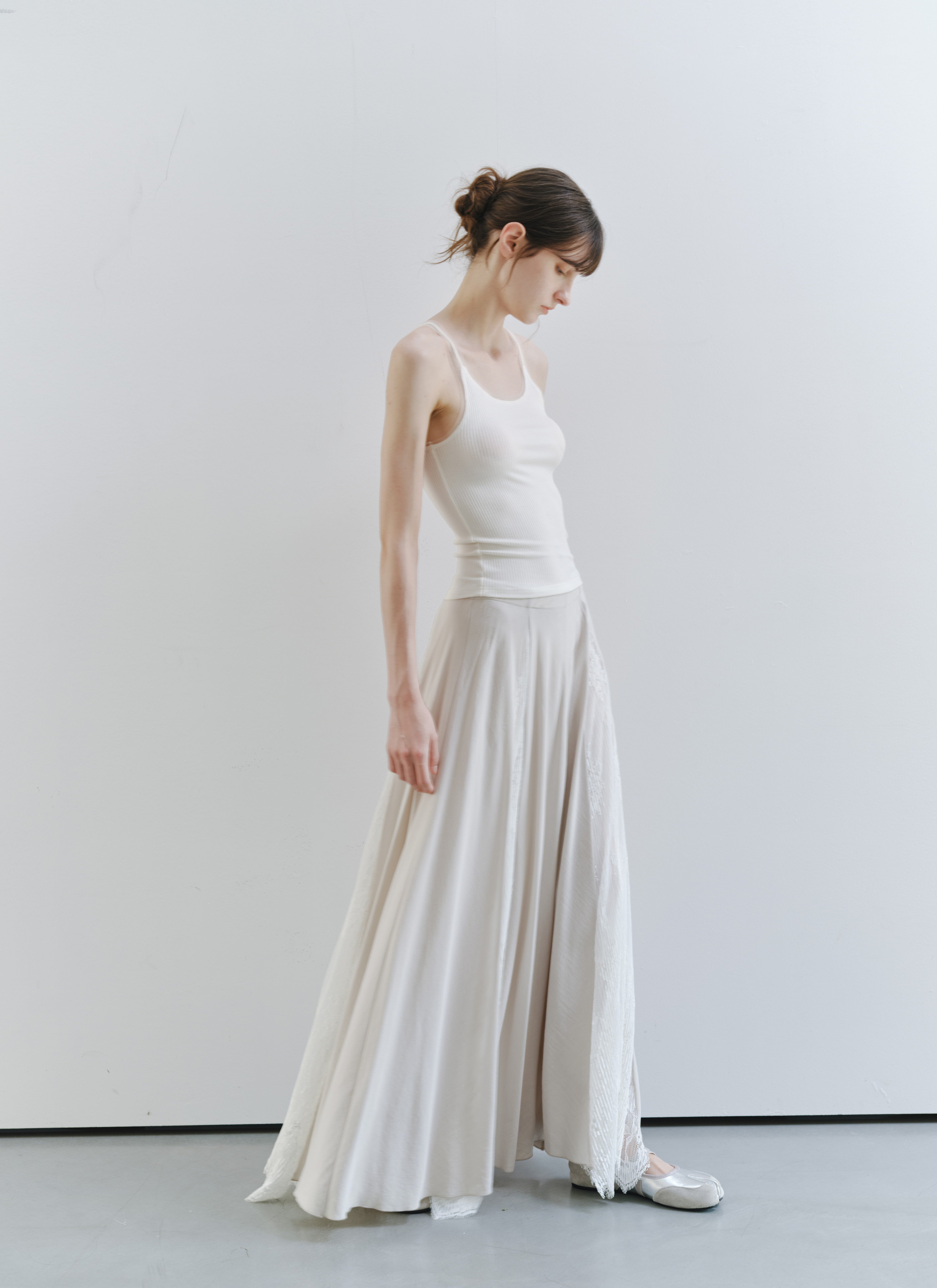 LACE ACCENT SOFT SKIRT