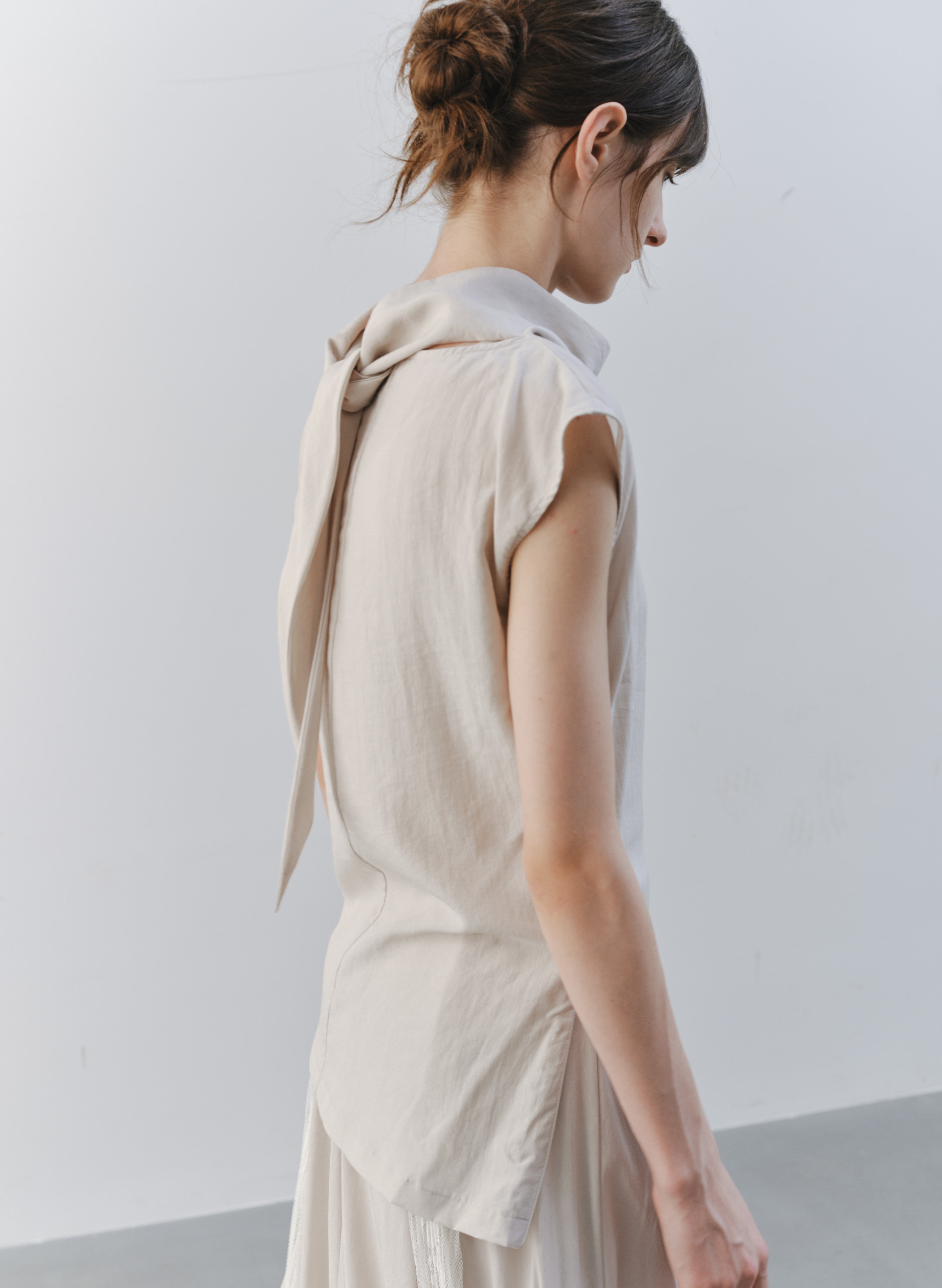 BACK TIE SOFT BLOUSE