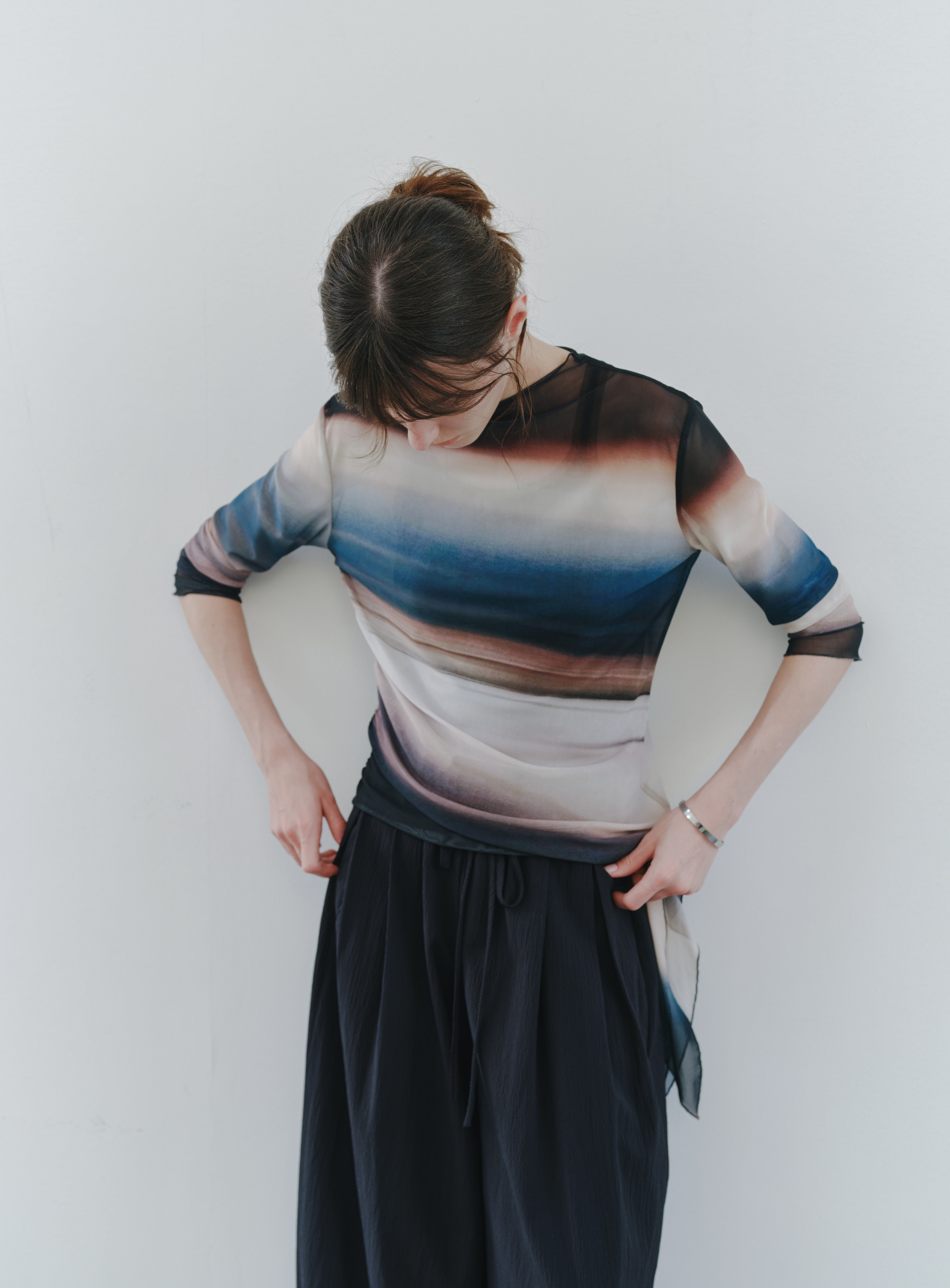 GLOW TIE SHEER TOP
