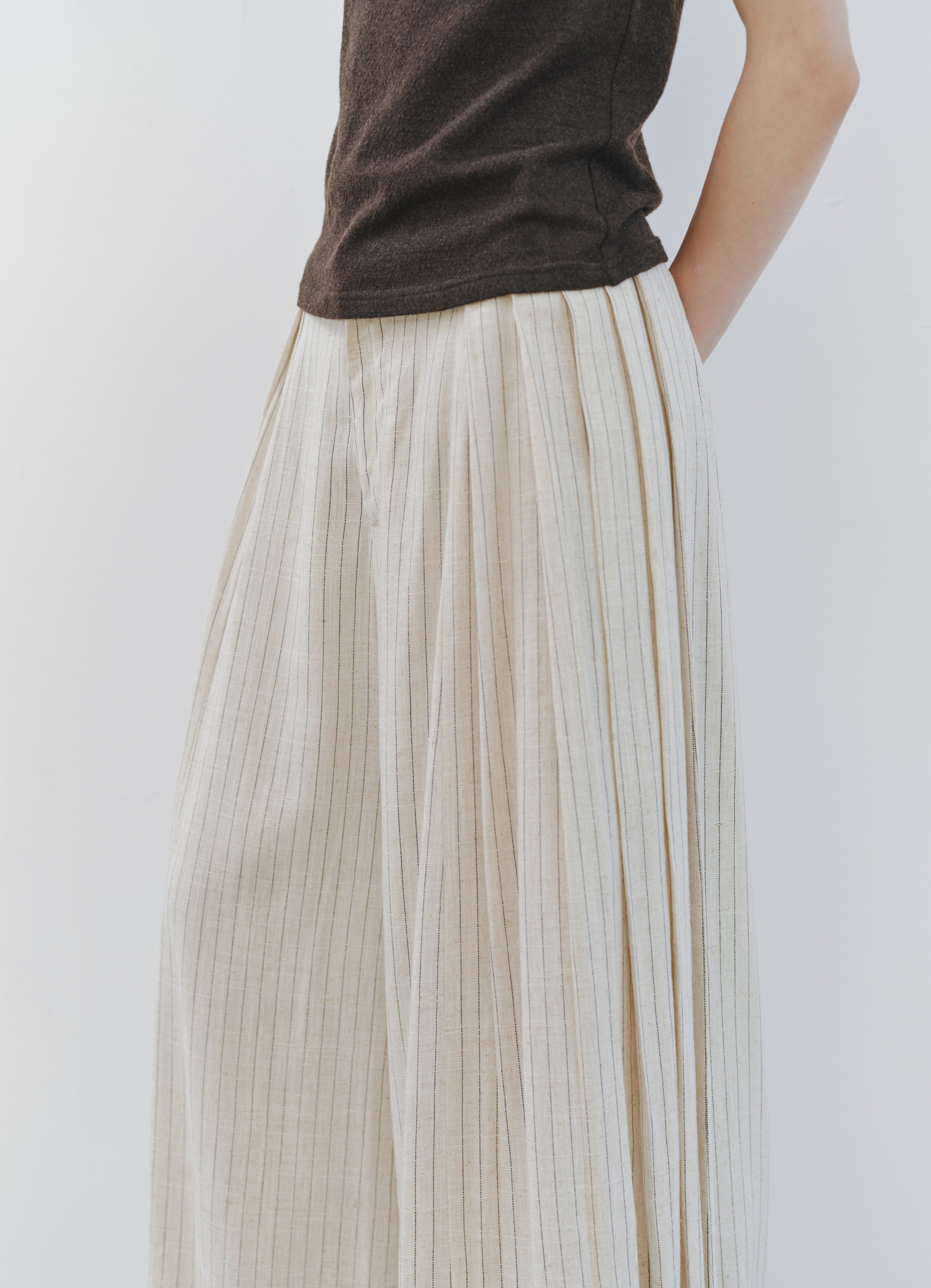 SIDE PLEAT STRIPE PANTS