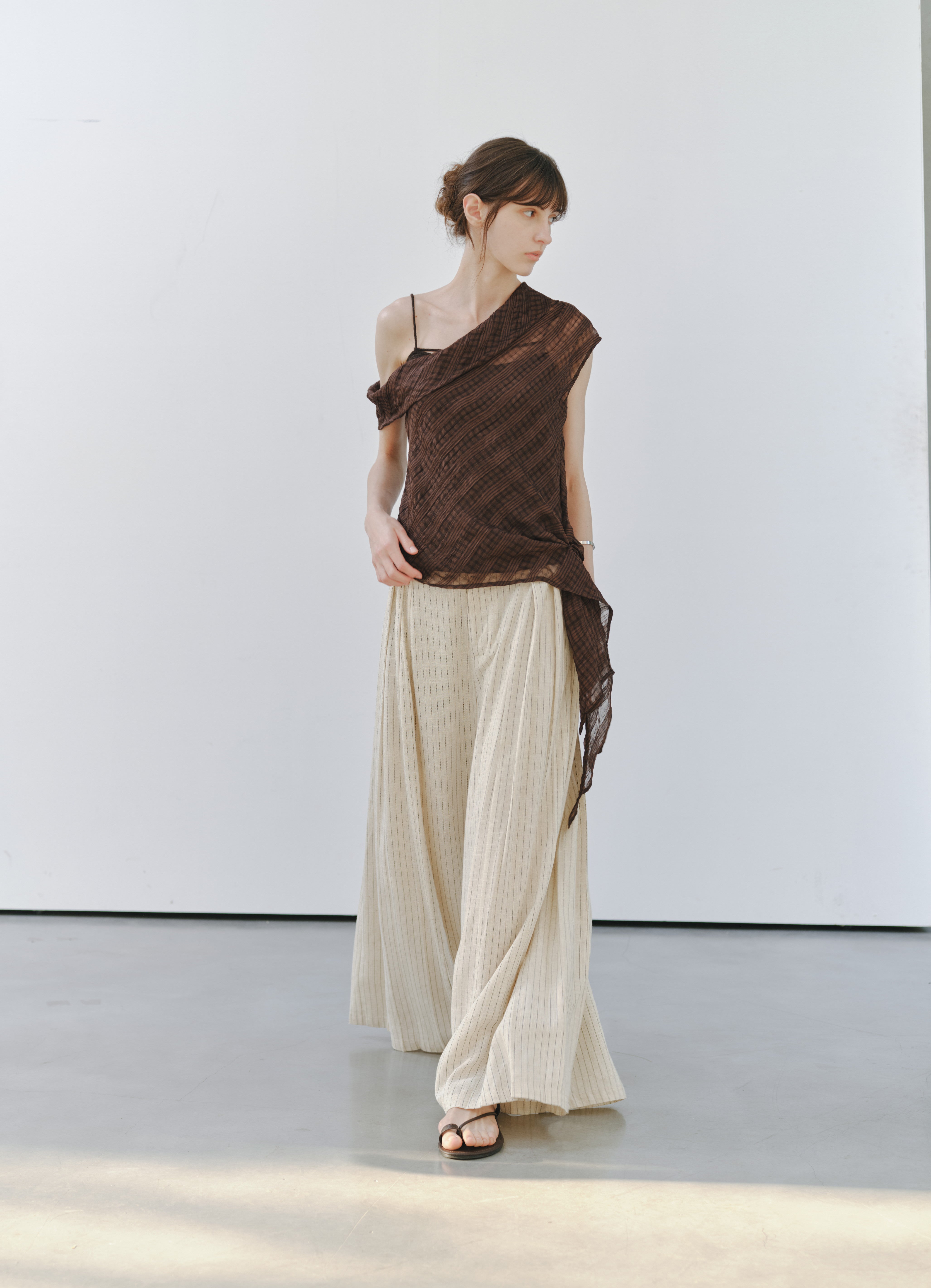 SIDE PLEAT STRIPE PANTS