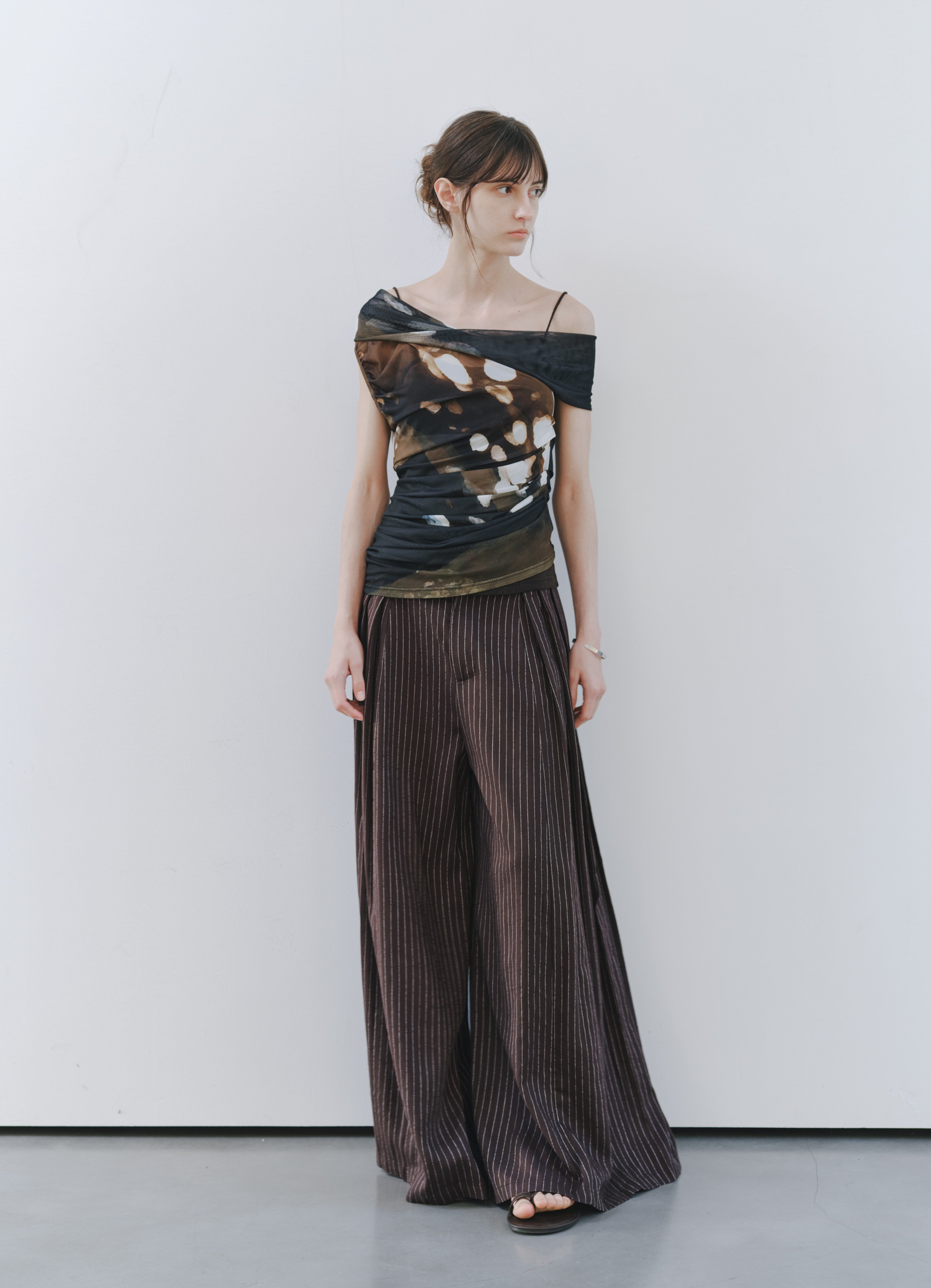 SIDE PLEAT STRIPE PANTS