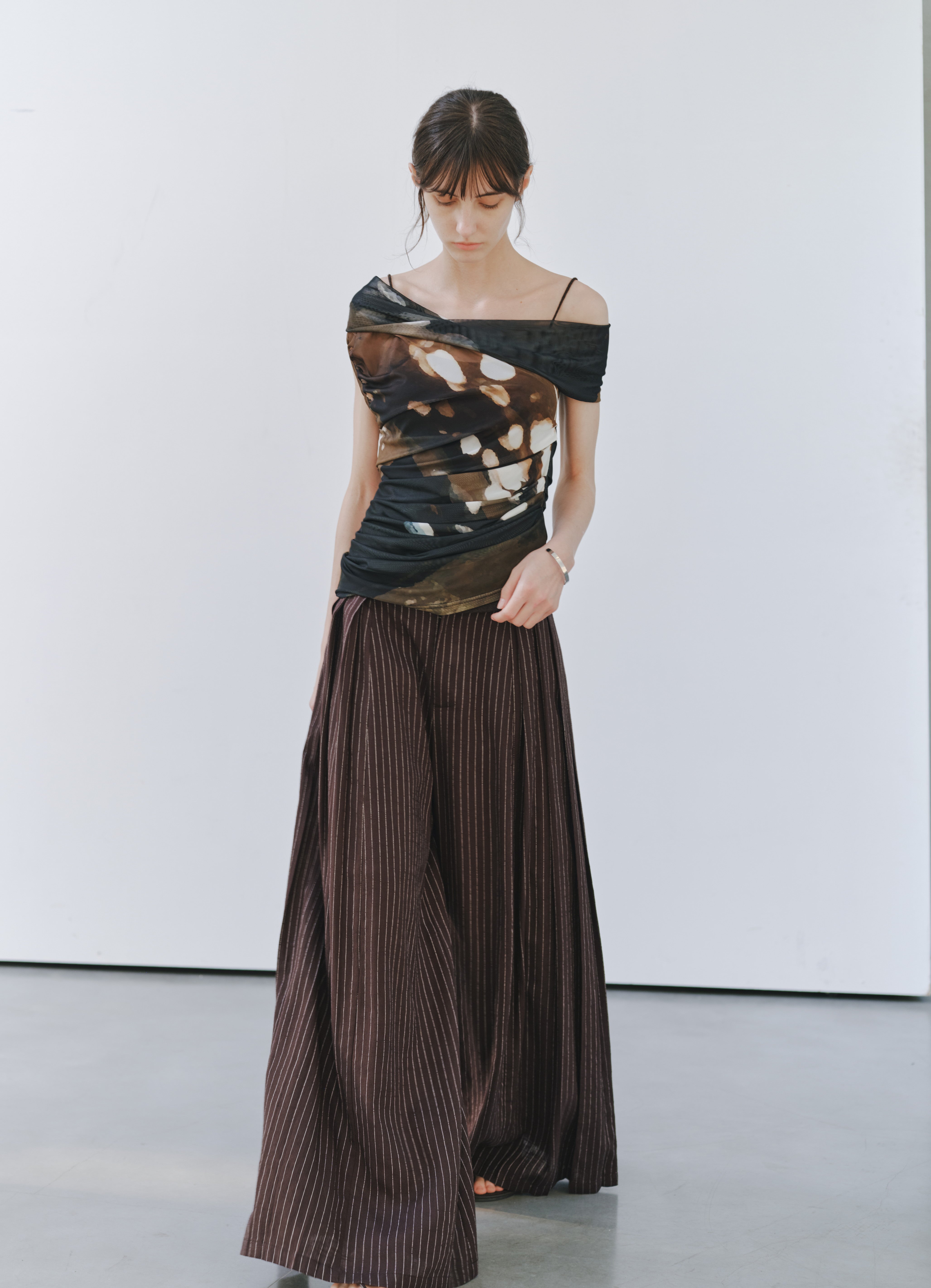 SIDE PLEAT STRIPE PANTS