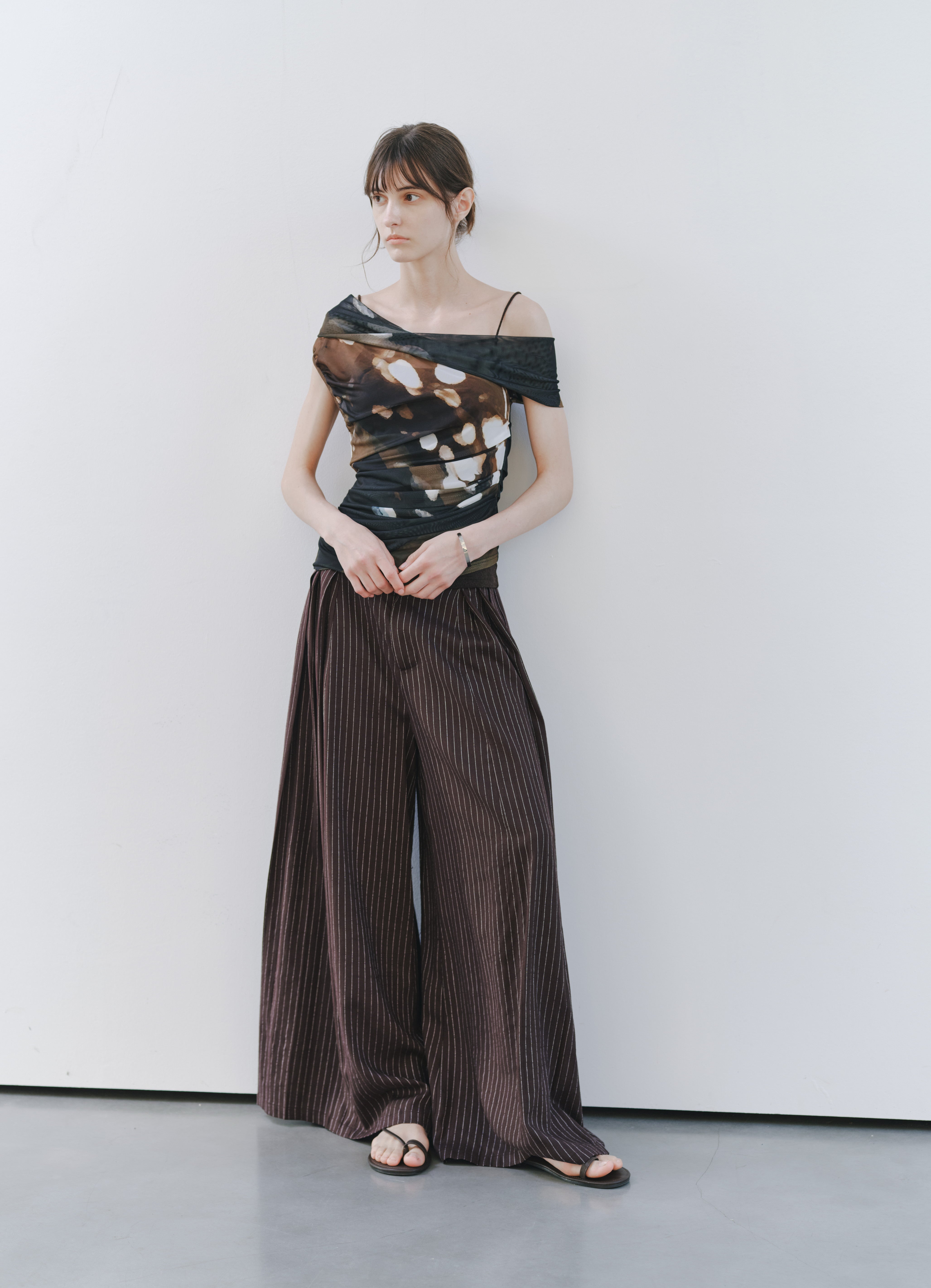 LIGHT SHADOW MESH TOP