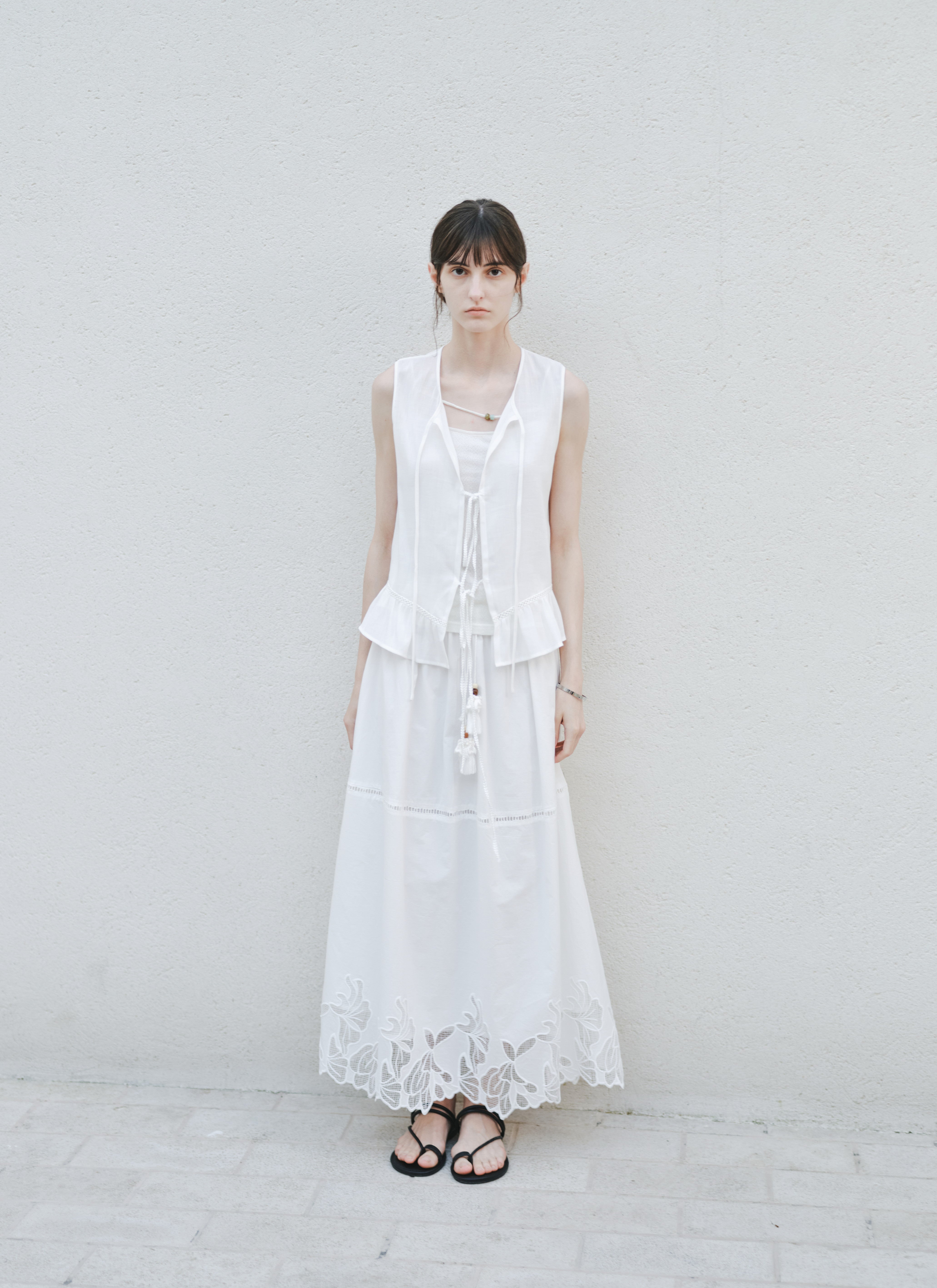 FRILL HEM TIE BLOUSE